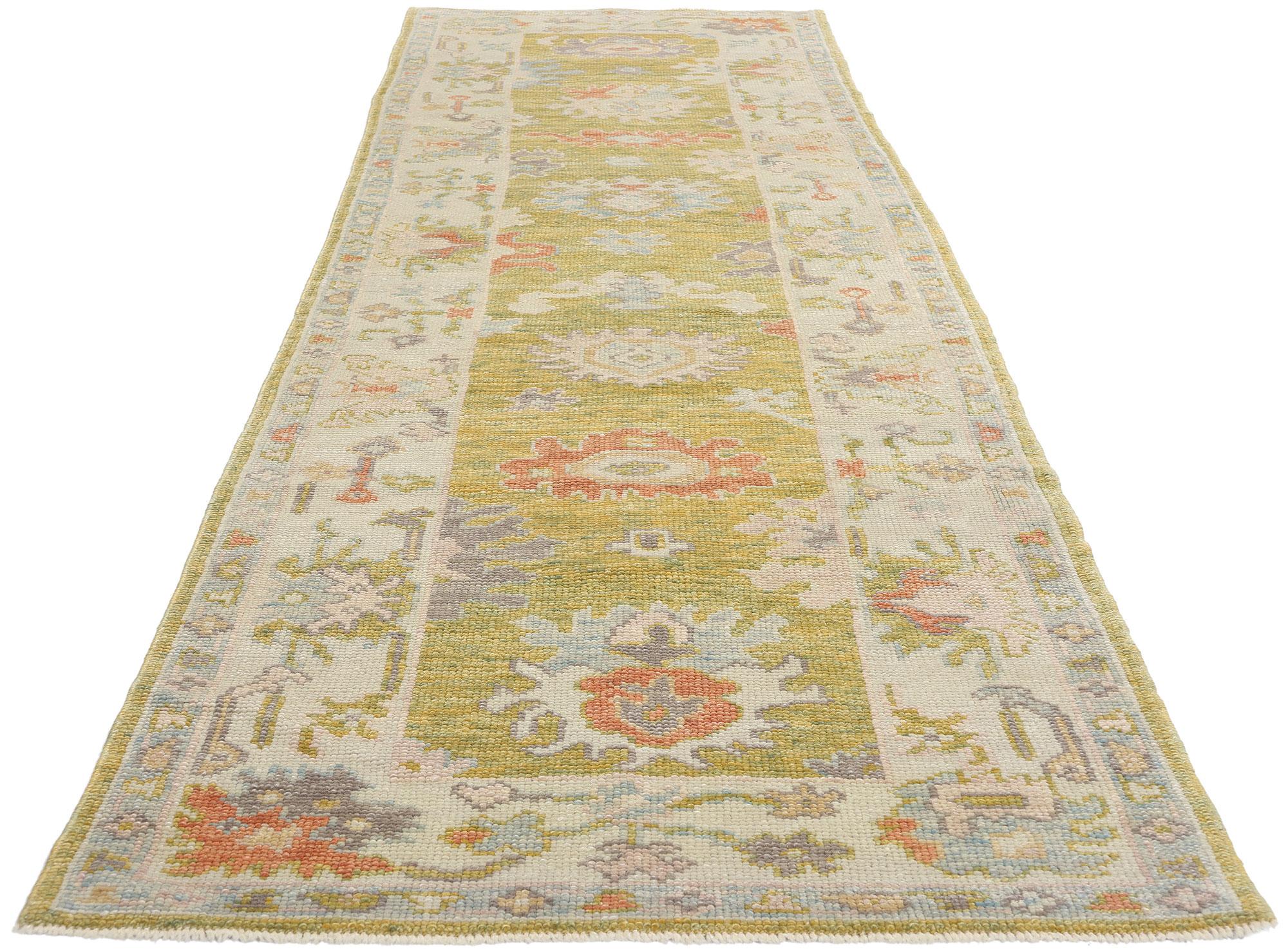 Neuer moderner türkischer Oushak-Teppich-Läufer, 03'00 x 18'09 (Türkisch) im Angebot