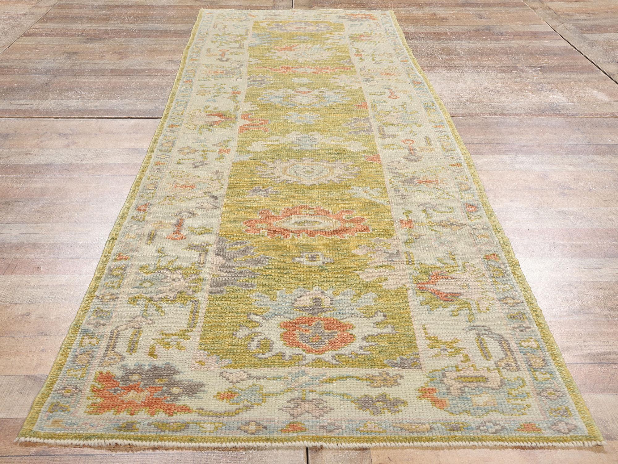 Neuer moderner türkischer Oushak-Teppich-Läufer, 03'00 x 18'09 im Angebot 1