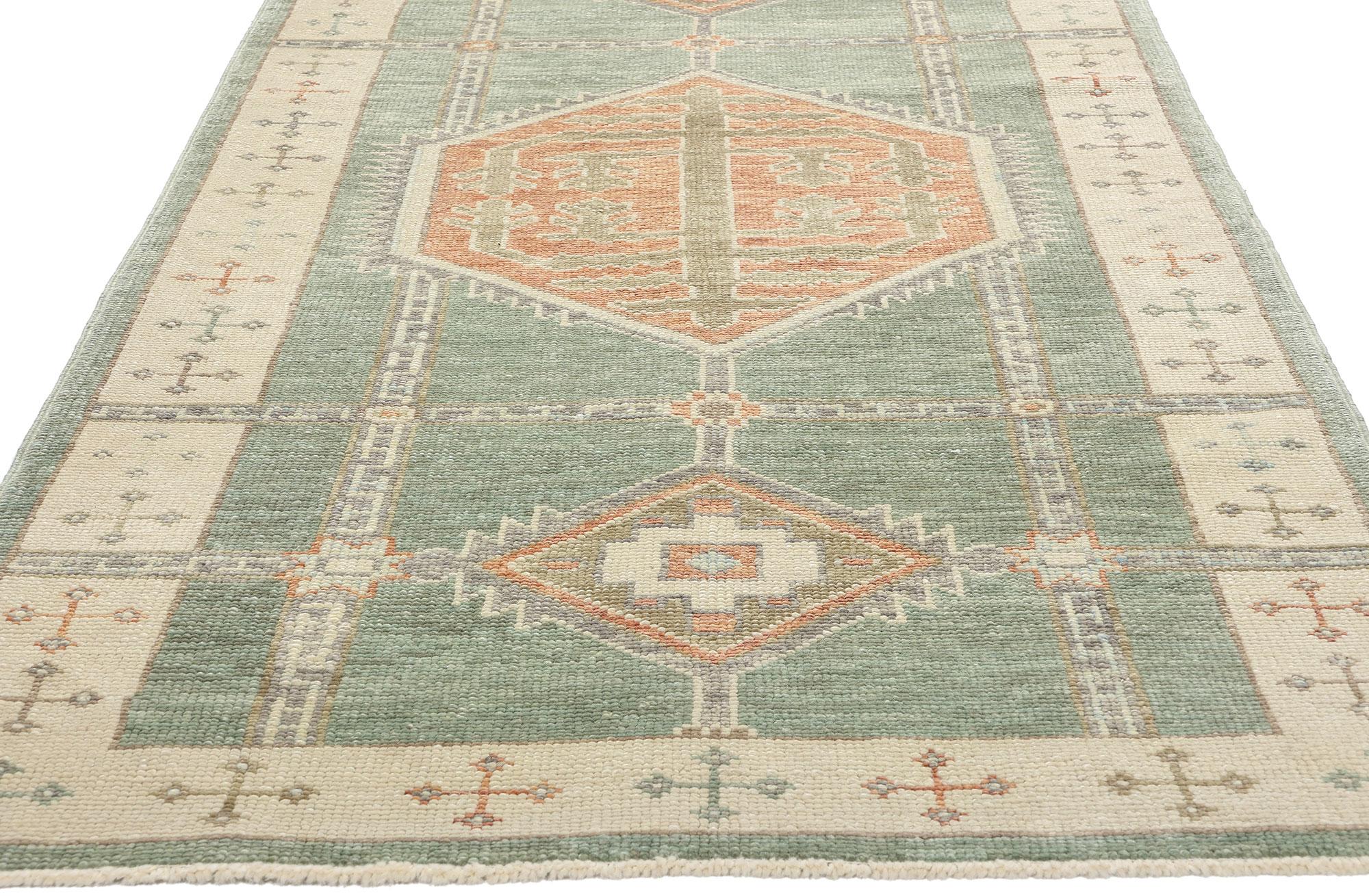 New Modern Turkish Oushak Carpet Runner with Traditional Style In New Condition For Sale In Dallas, TX