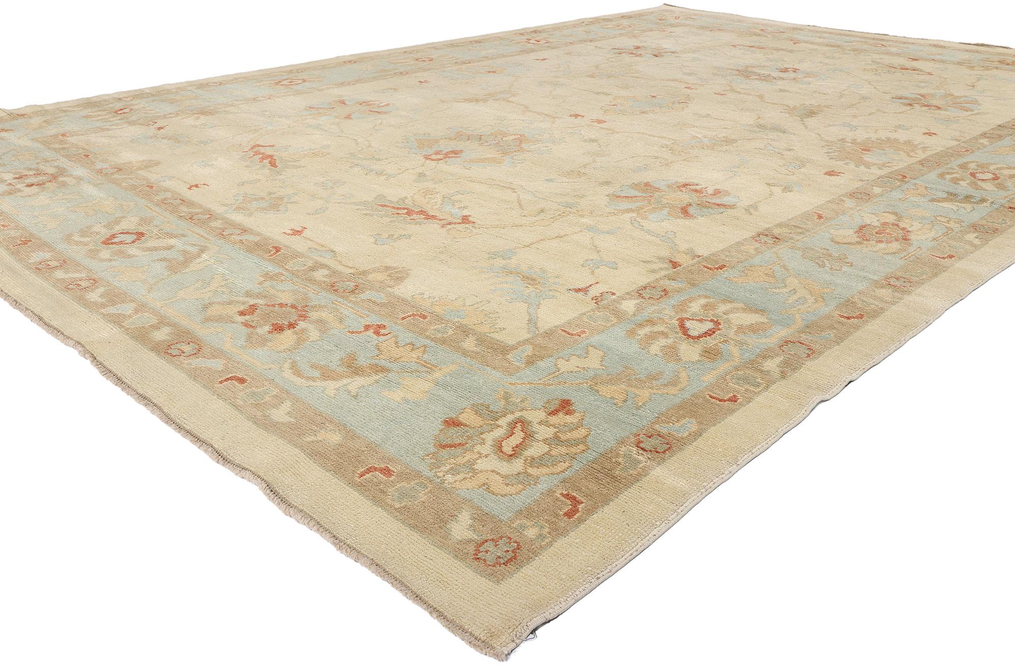 50860 Neuer moderner türkischer Oushak-Teppich, 10'01 x 14'09. Als ob er aus dem Atem eines sanften anatolischen Morgens gewebt wäre, kommt dieser moderne türkische Oushak-Teppich aus handgeknüpfter Wolle wie ein Flüstern des Erbes gekleidet in