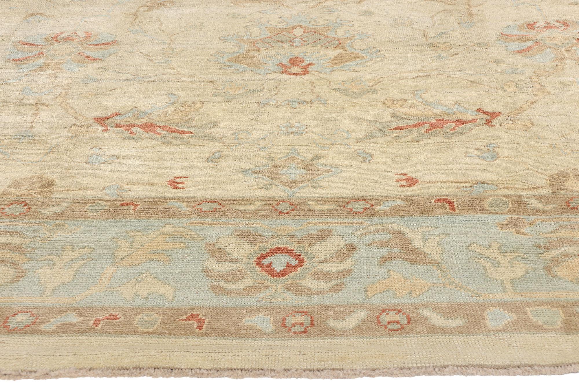 Neuer moderner türkischer Oushak-Teppich im traditionellen Stil und in weichen Erdtönen (Handgeknüpft) im Angebot