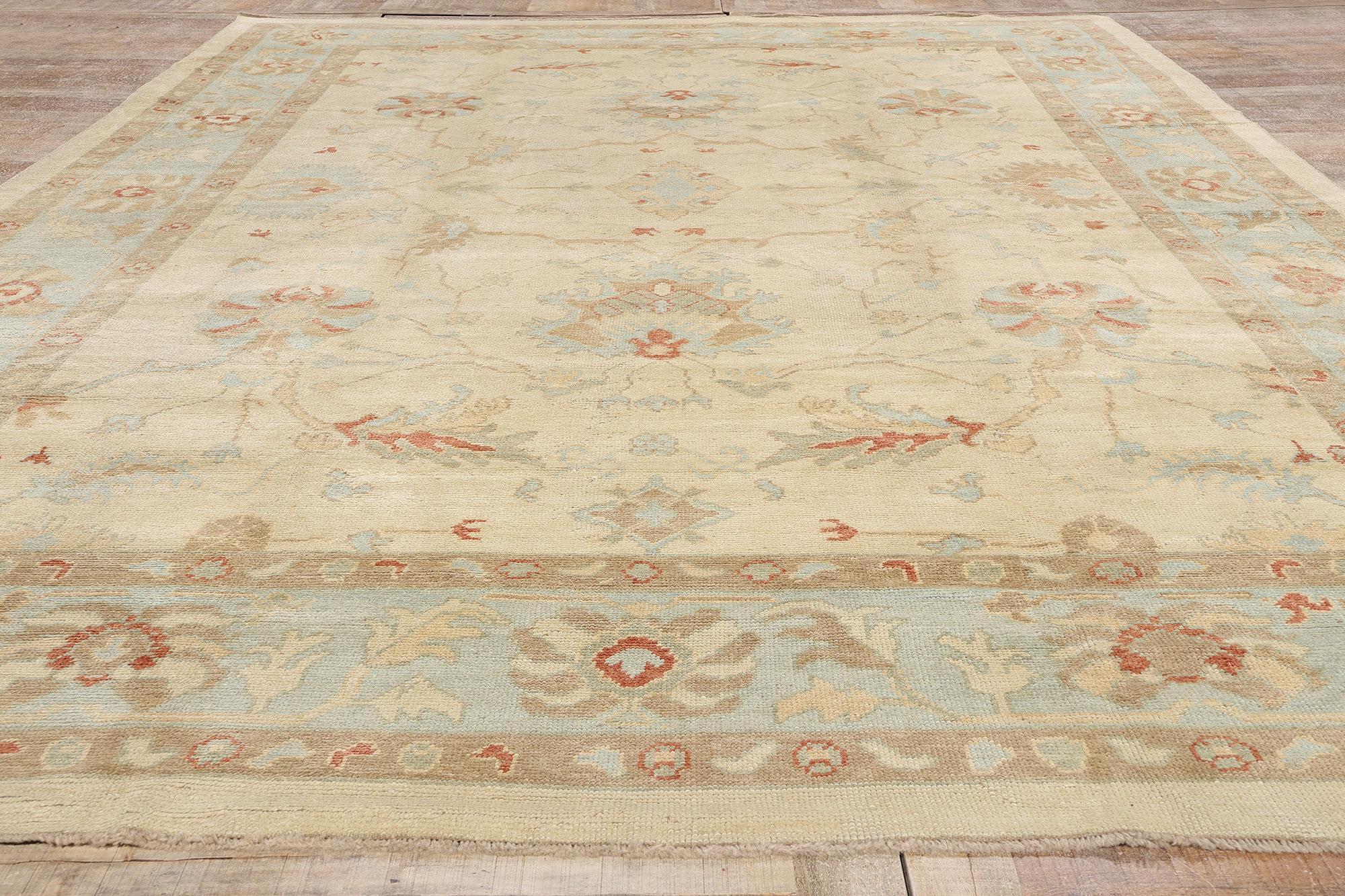 Neuer moderner türkischer Oushak-Teppich im traditionellen Stil und in weichen Erdtönen im Angebot 1