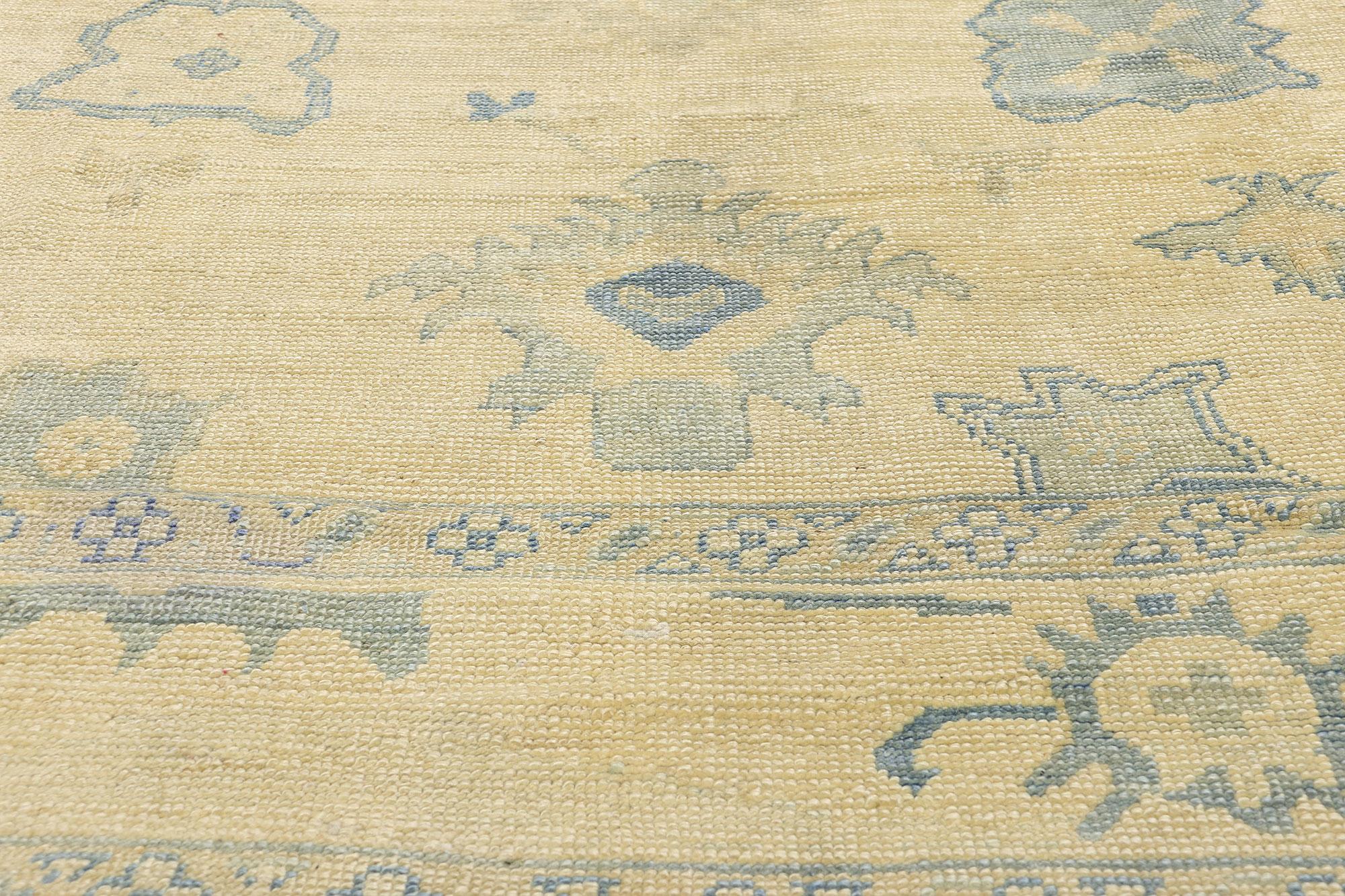 New Modern Turkish Oushak Carpet with Traditional Style In New Condition For Sale In Dallas, TX