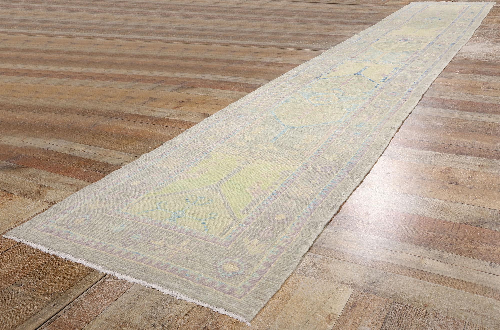 Neuer moderner türkischer Oushak-Teppich im traditionellen Stil (21. Jahrhundert und zeitgenössisch) im Angebot