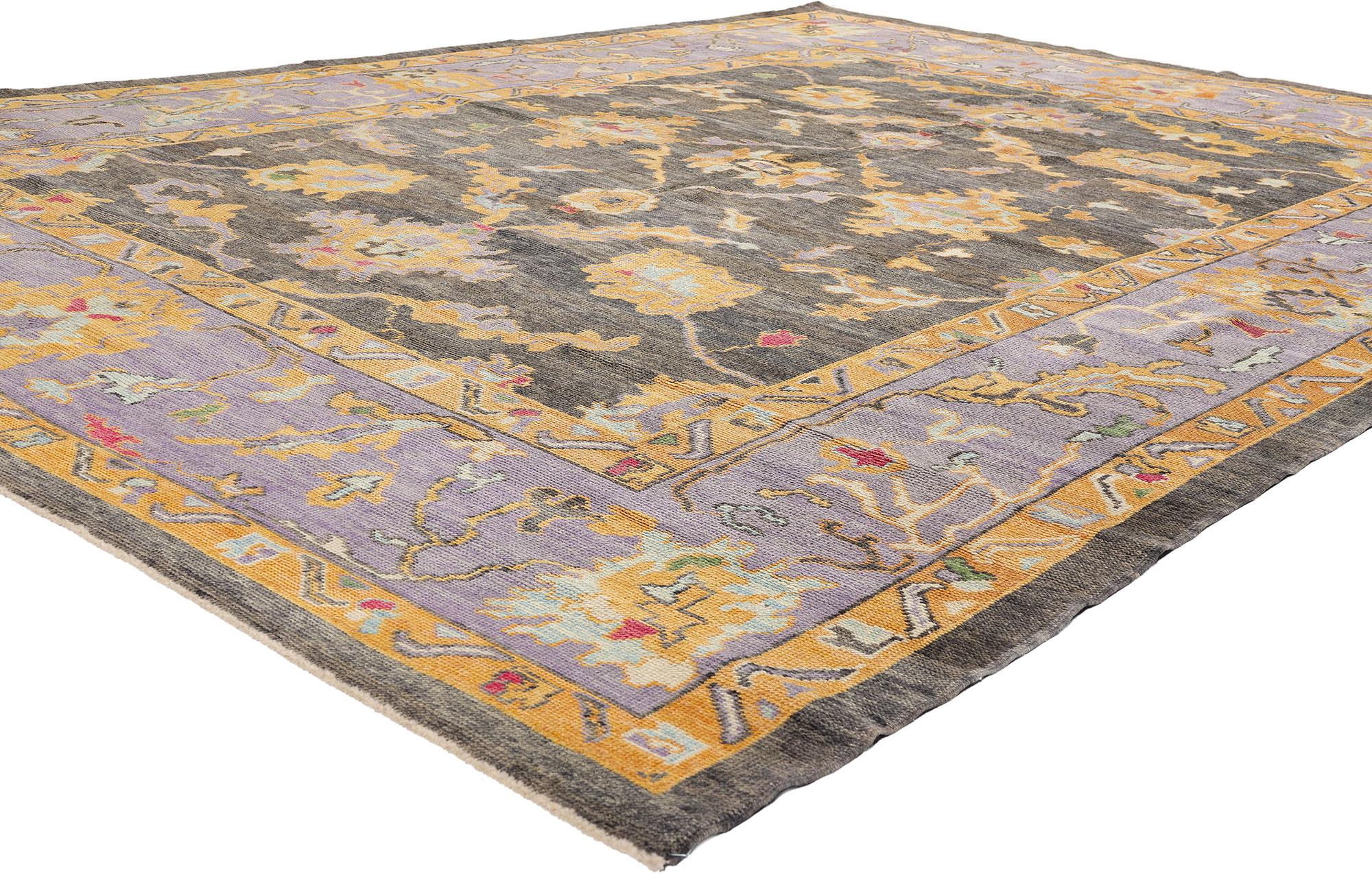 52168 New Contemporary Modern Turkish Oushak Area Rug. Dieser moderne türkische Oushak-Teppich wurde so gestaltet, dass er mühelos zu fast jedem Stil passt. Ein Feld aus abgewetztem Onyx und Holzkohle hebt ein geometrisches Muster aus großformatigen