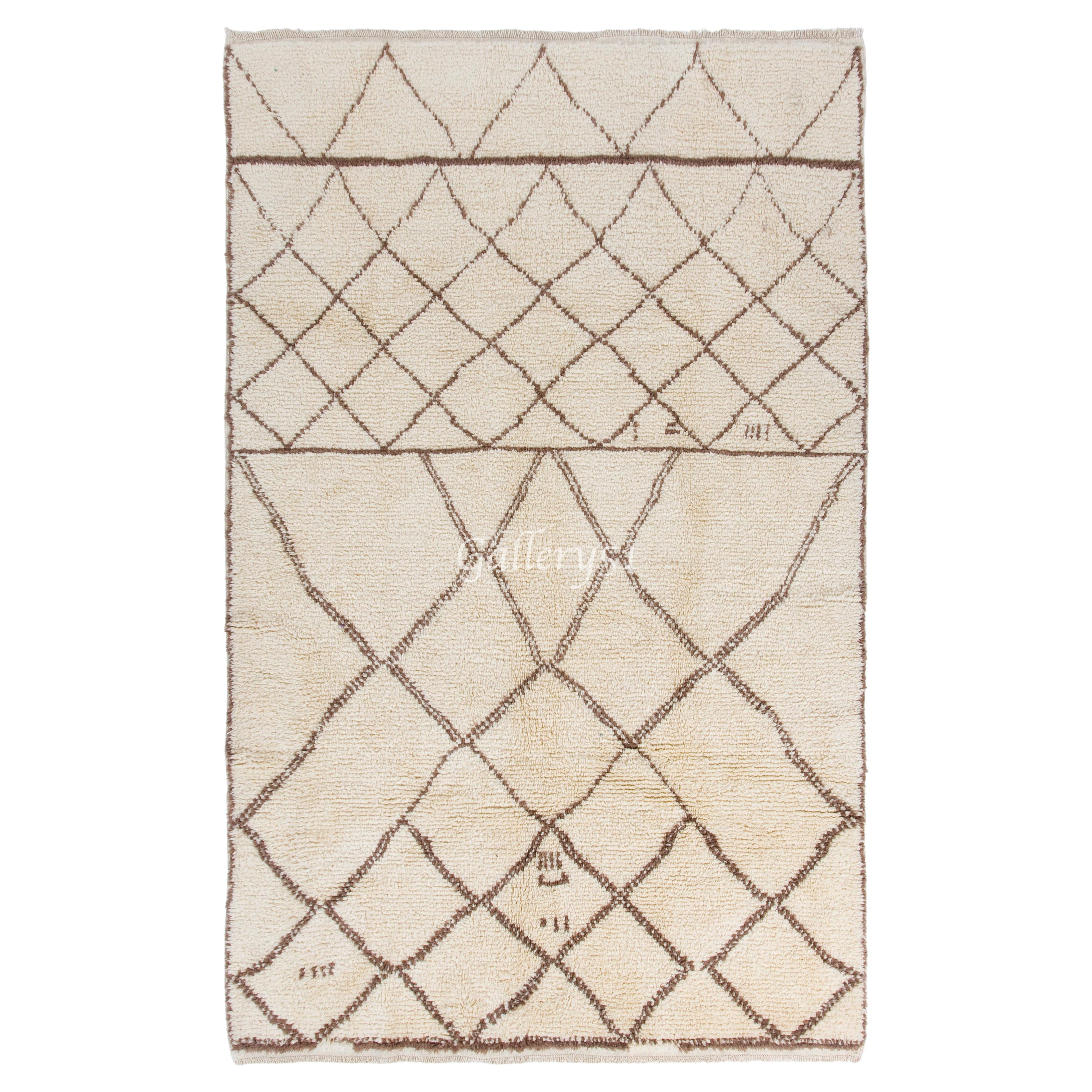 Modern Berber Moroccan Azilal Rug, Natural UnDyed Wool, Thick Pile