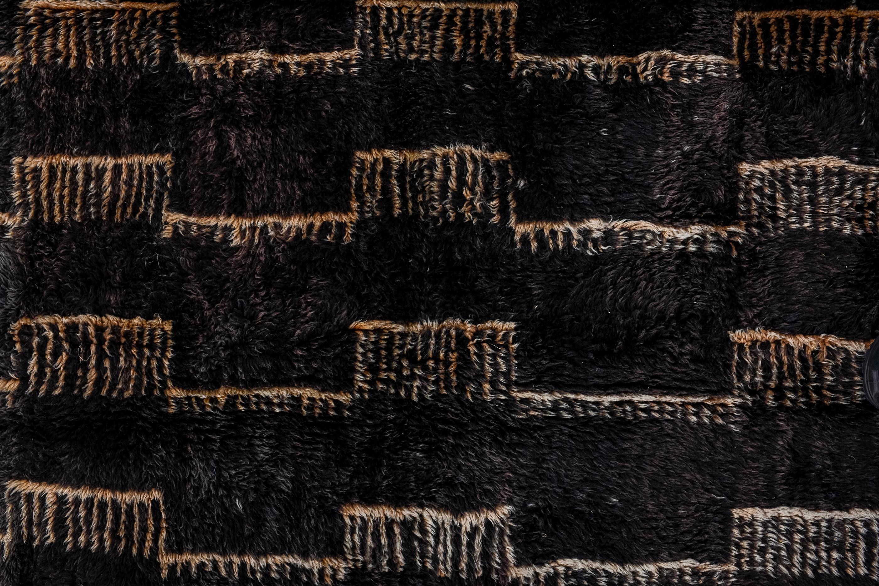 New Moroccan Berber Rug with Black background and Gray Details  In New Condition For Sale In New York, NY