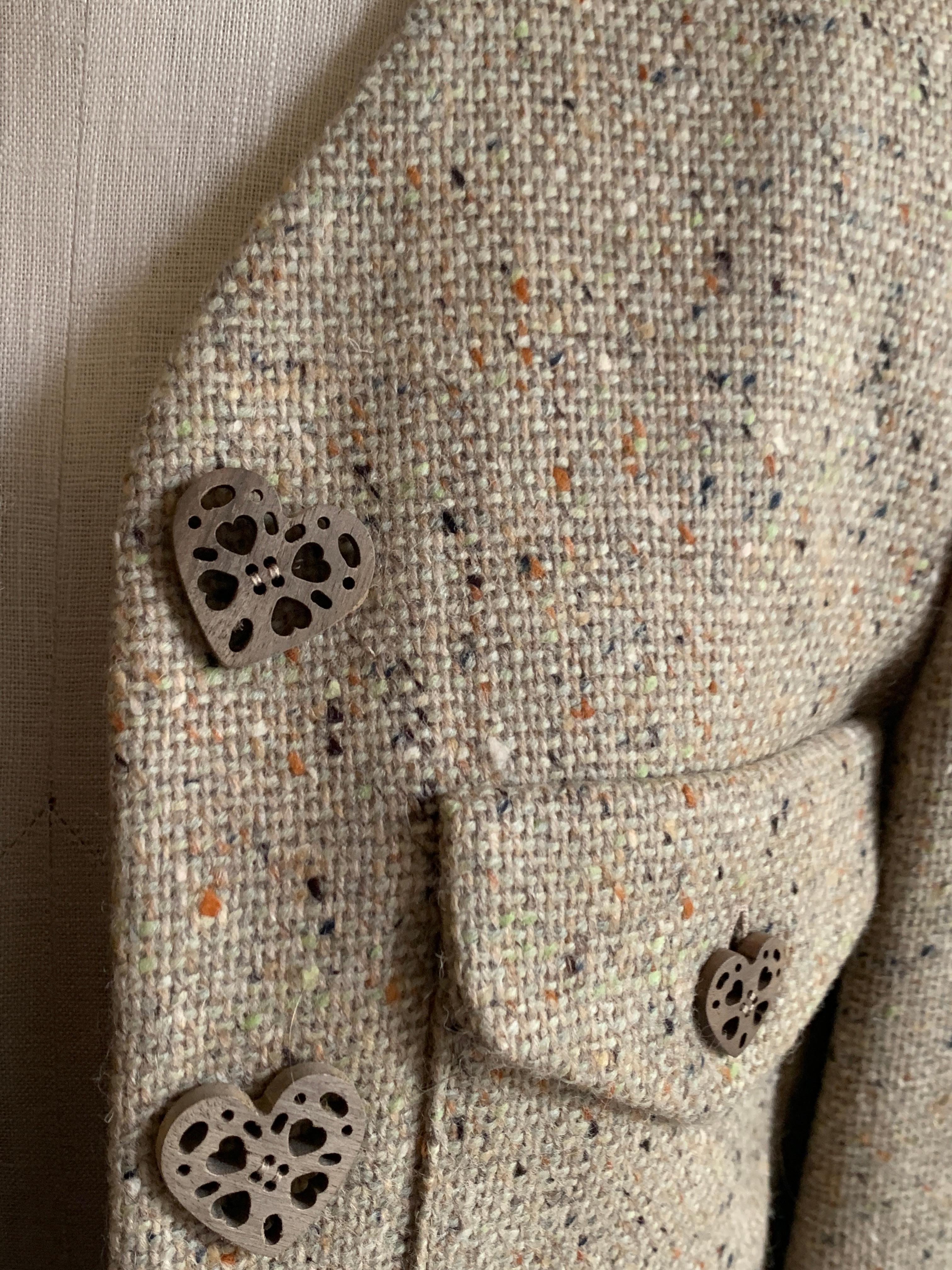 New Moschino Cheap & Chic 1990s Oatmeal Tweed Skirt Suit with Heart Buttons 1