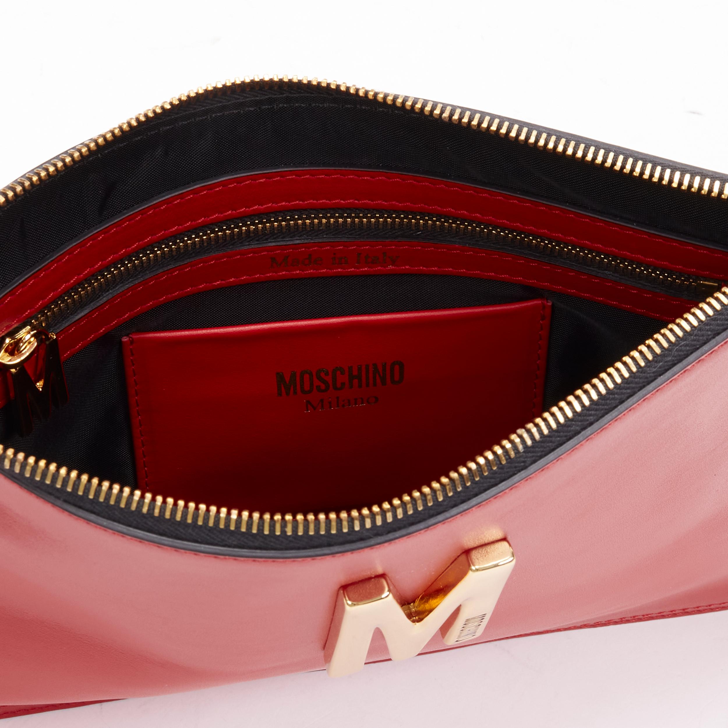 new MOSCHINO Couture! smooth red leather gold M top zip wristlet clutch bag For Sale 1