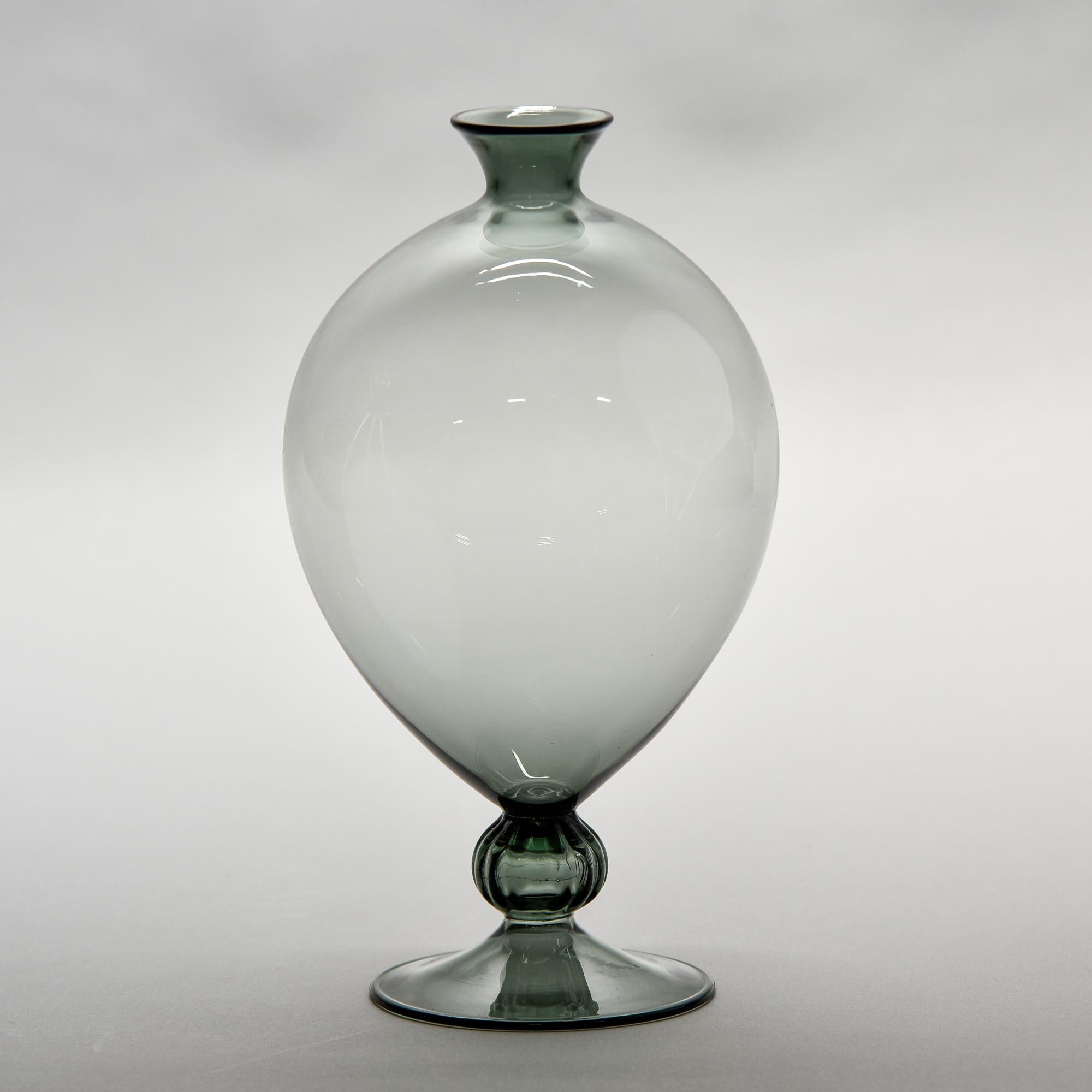 New Mouth Blown Thin Walled Vase in Smoke Colored Murano Glass In New Condition In Troy, MI