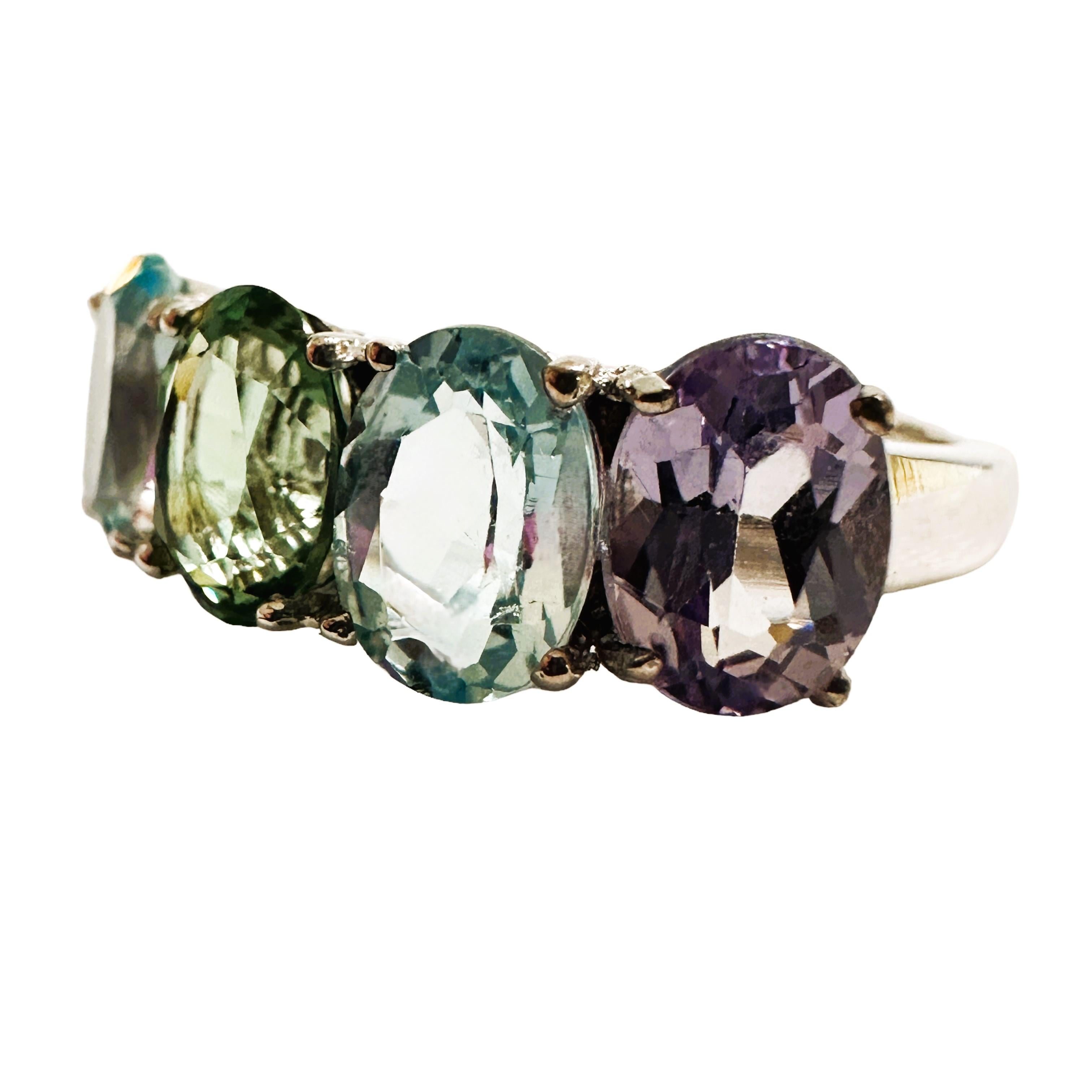 Neuer mehrfarbiger 5-Stein-Ring mit 5,50 Karat Saphir aus Sterling, Größe 7 1