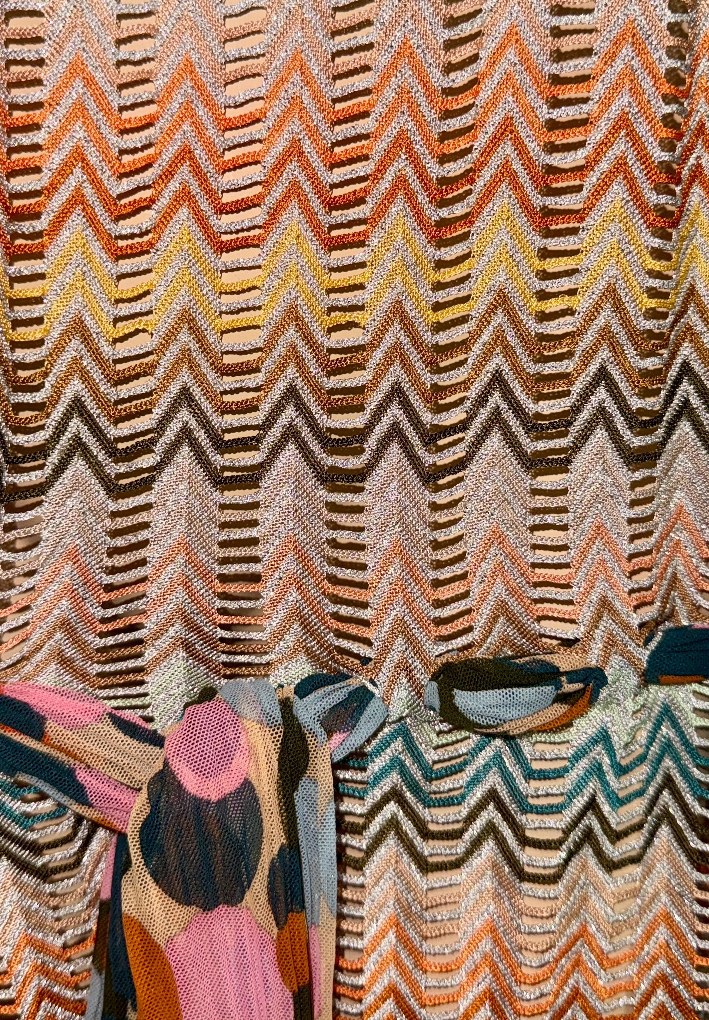 Missoni Metallics, mini robe tunique multicolore en maille crochetée en lurex, taille 38, état neuf Neuf - En vente à Switzerland, CH