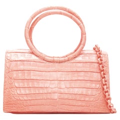 nuova borsa crossbody con manico ad anello in pelle squamata rosa baby di Nancy Gonzalez