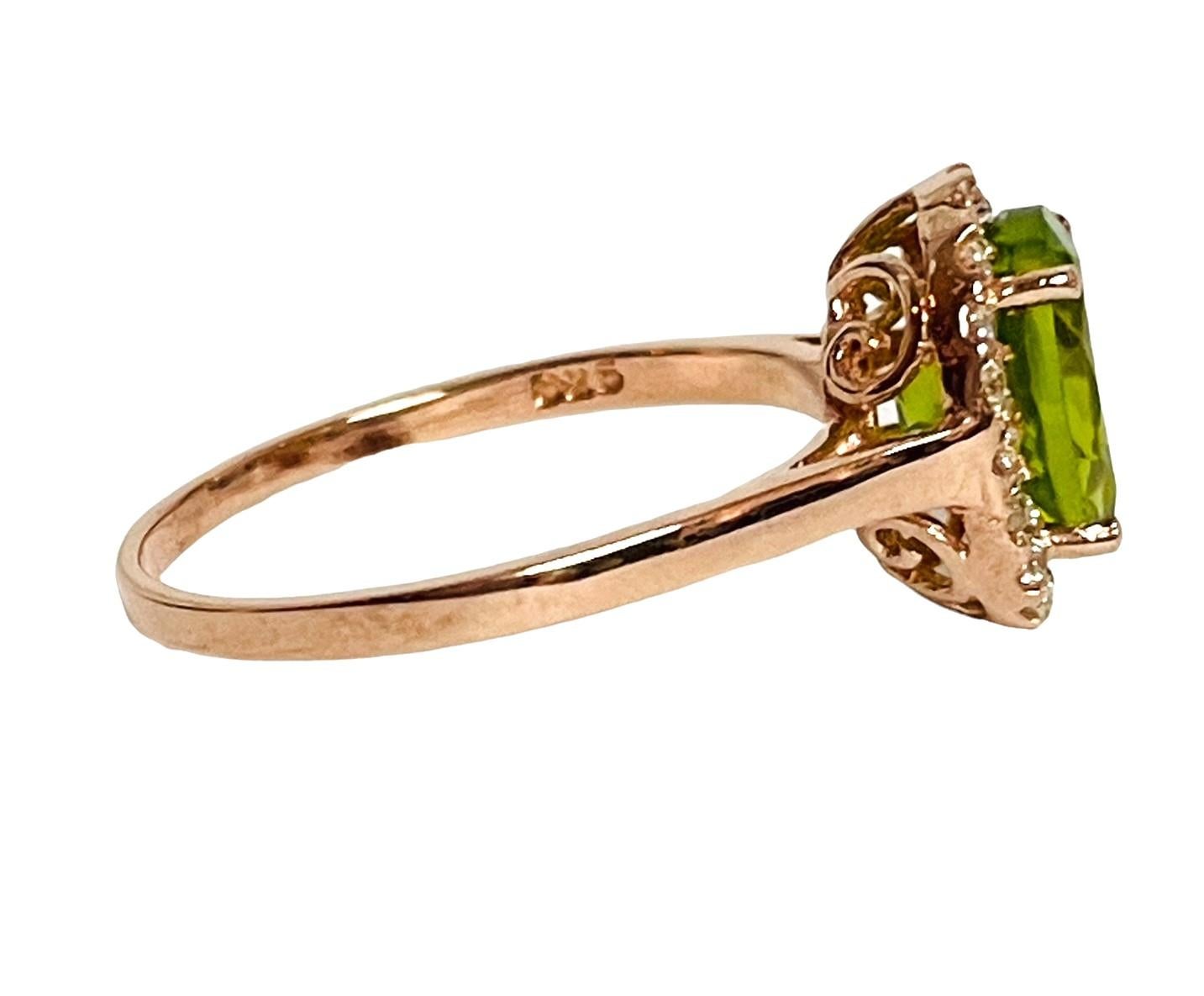 New Natural Aaa Green Peridot Oval & White Cz Sterling 925 Silver Ring In New Condition In Eagan, MN