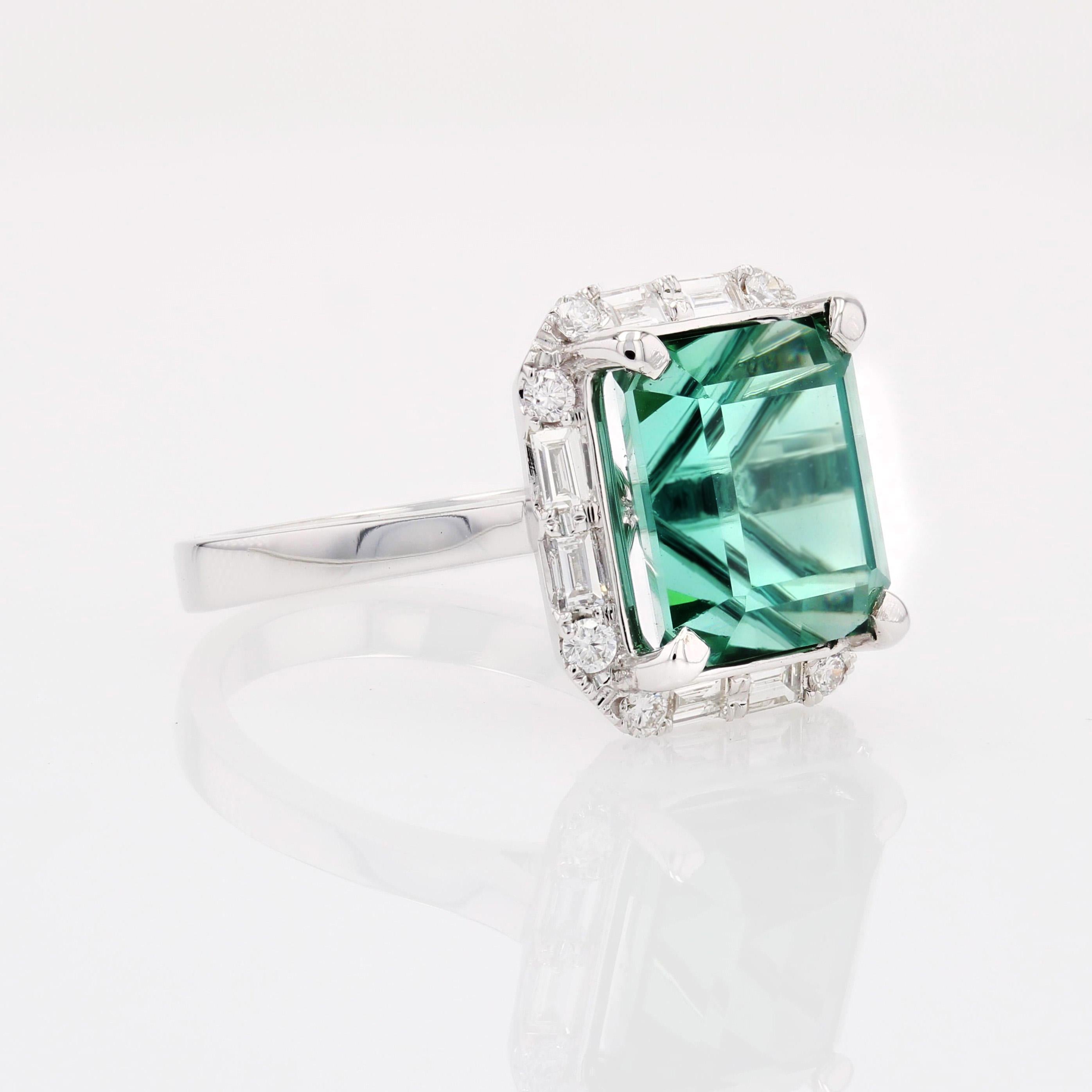 New Nature Nigeria Tormalina Diamonds 18 Karat White Gold Cluster Ring in vendita 6