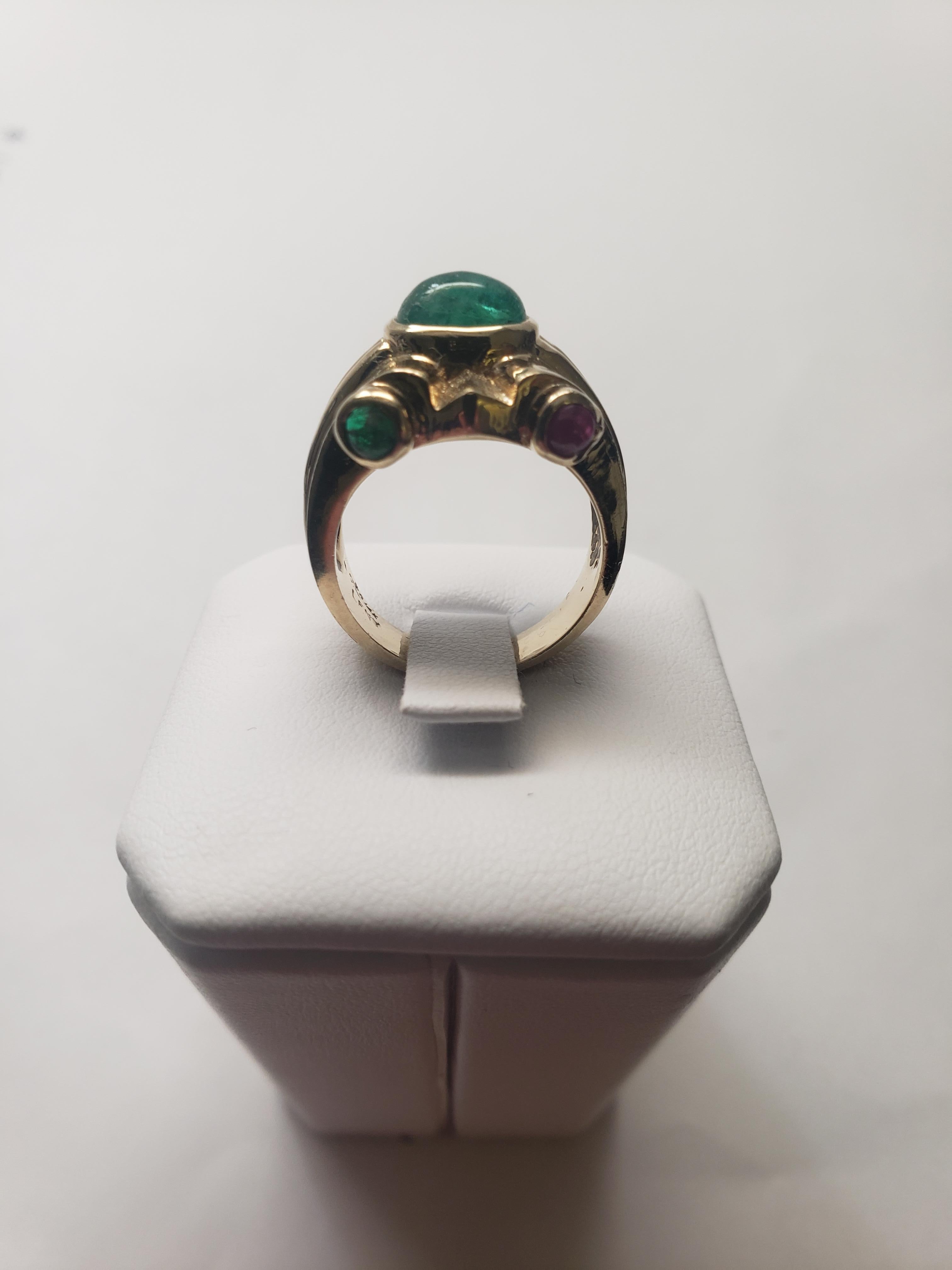 NEU Natural Precious, NEU  Smaragd, Rubin, Saphir Ring in 14k Gelbgold im Zustand „Neu“ im Angebot in Warren, NJ