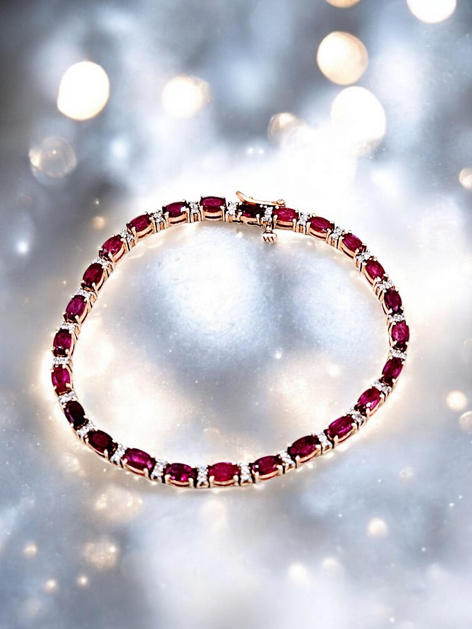 NOUVEAU Bracelet tennis en or jaune massif 14 carats avec rubis précieux naturels et diamants en vente 3