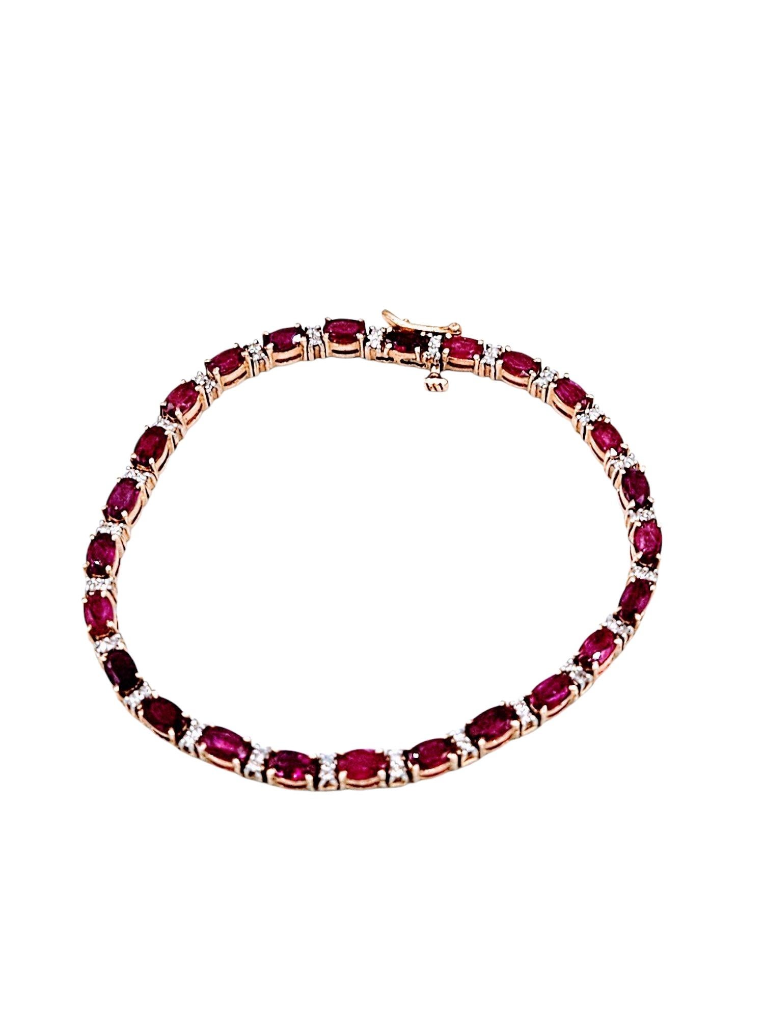 NOUVEAU Bracelet tennis en or jaune massif 14 carats avec rubis précieux naturels et diamants en vente 4