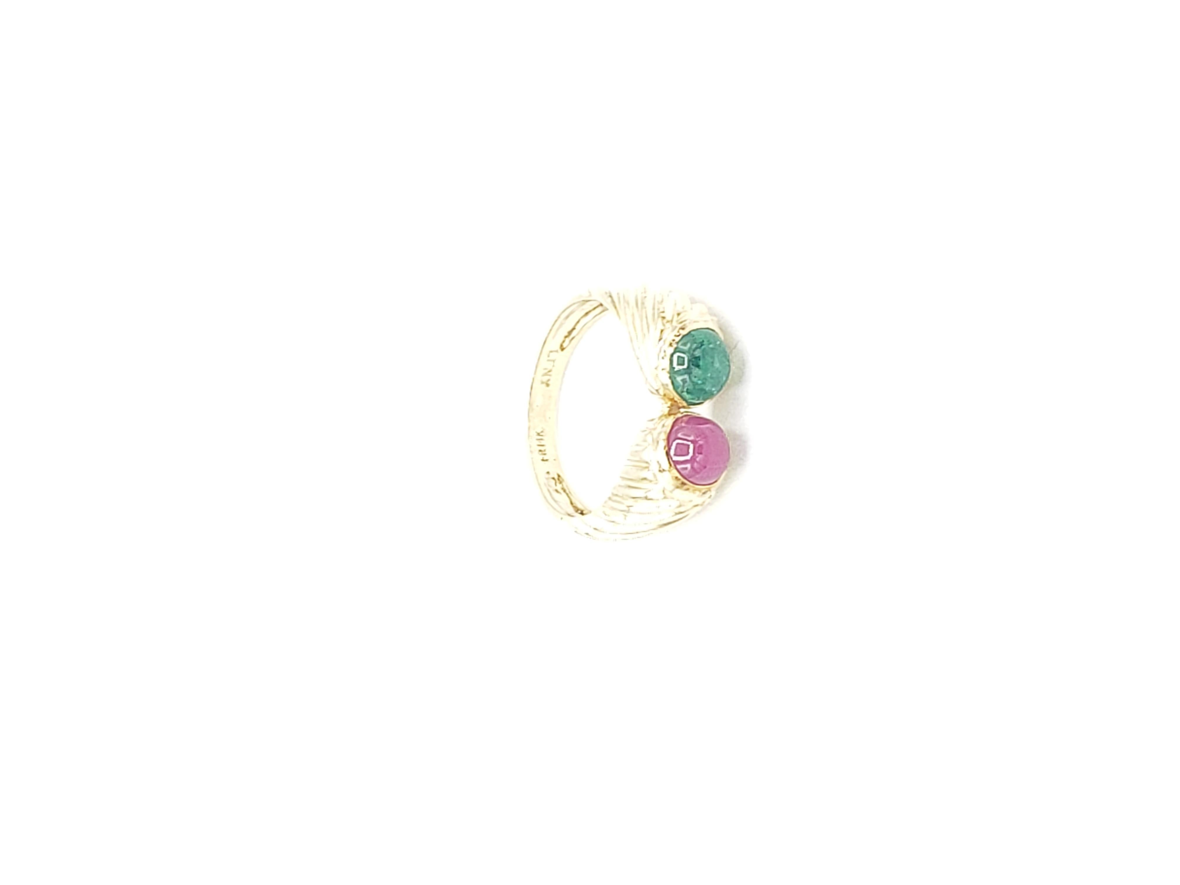 NEU Ring mit natürlichem Rubin und Smaragd in 14k Gelbgold im Angebot 2