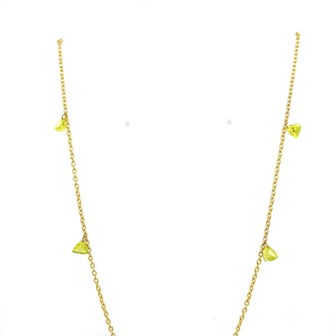 New Natural Triangle Diamond Set Necklace With 6 Green Diamonds, 0.75ct.

Additional Information:
On a Adjustable 18ct Yellow Gold Chain
Diamond Weight: 0.75ct
Diamond Colour: Green
Total Weight: 2.1g
SMS3856