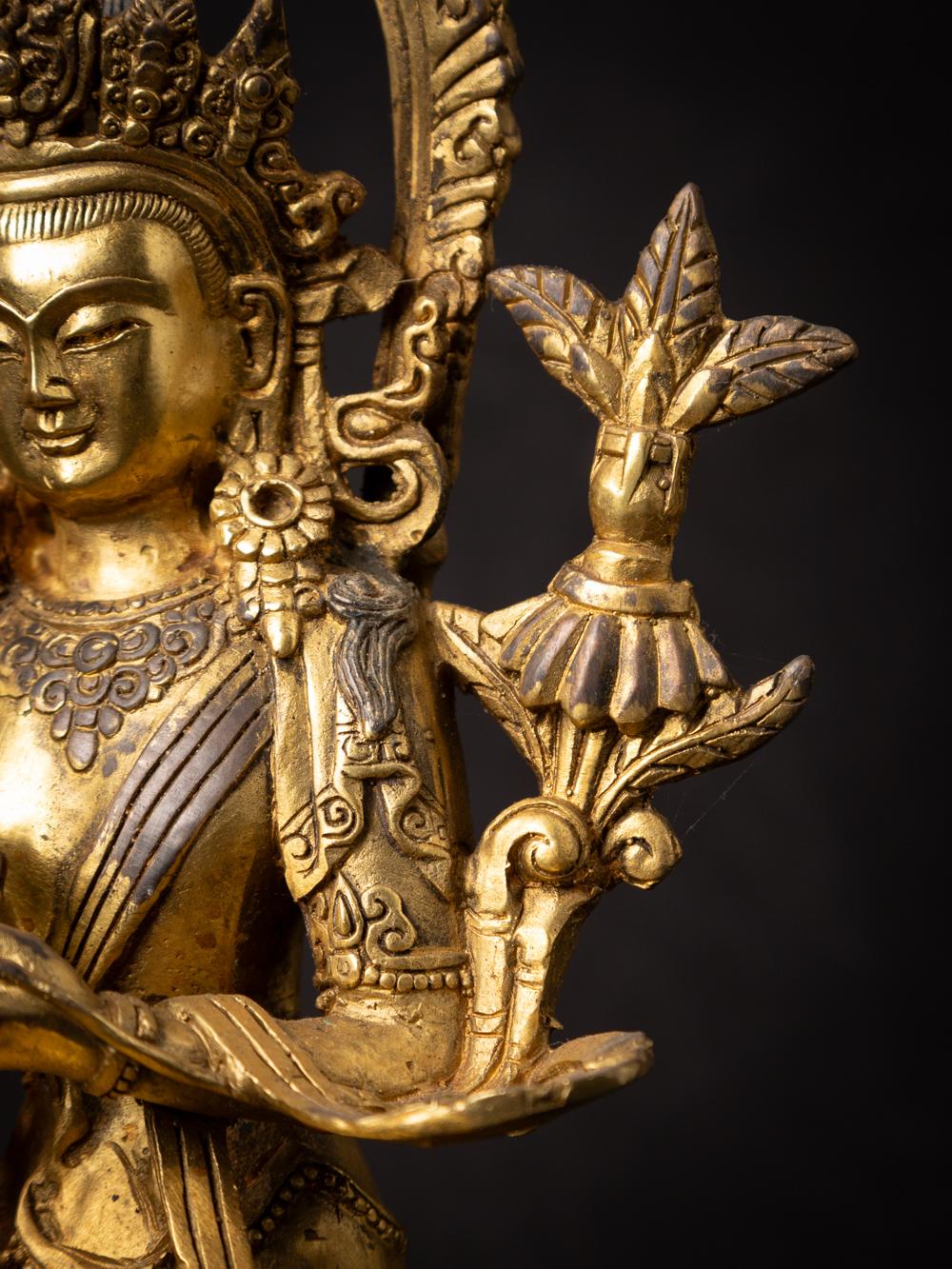 statue de Bouddha Maitreya en bronze du Népal, Dharmachakra Mudra en vente 11