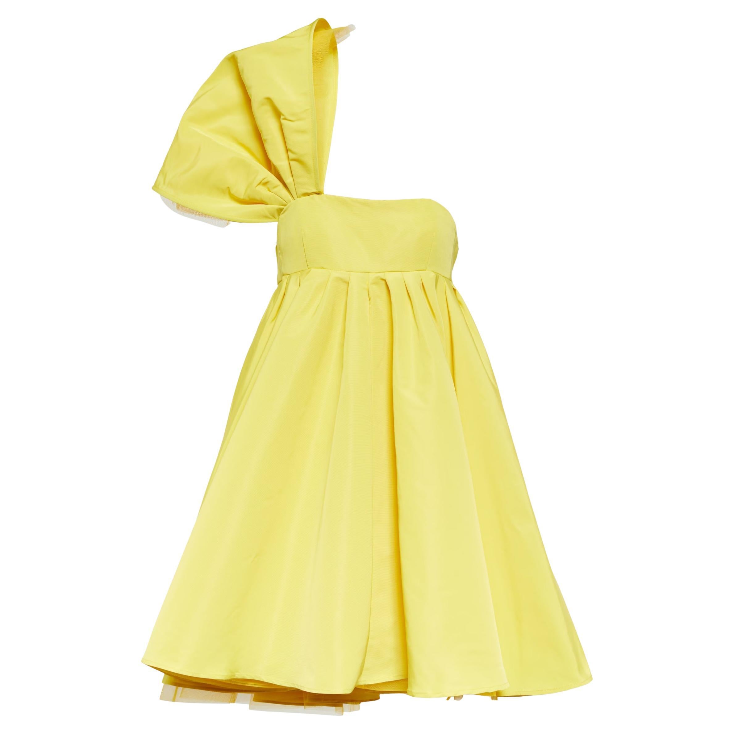 New Nina Ricci Asymmetric Flared One-Shoulder Mini Yellow Dress FR 40 For Sale