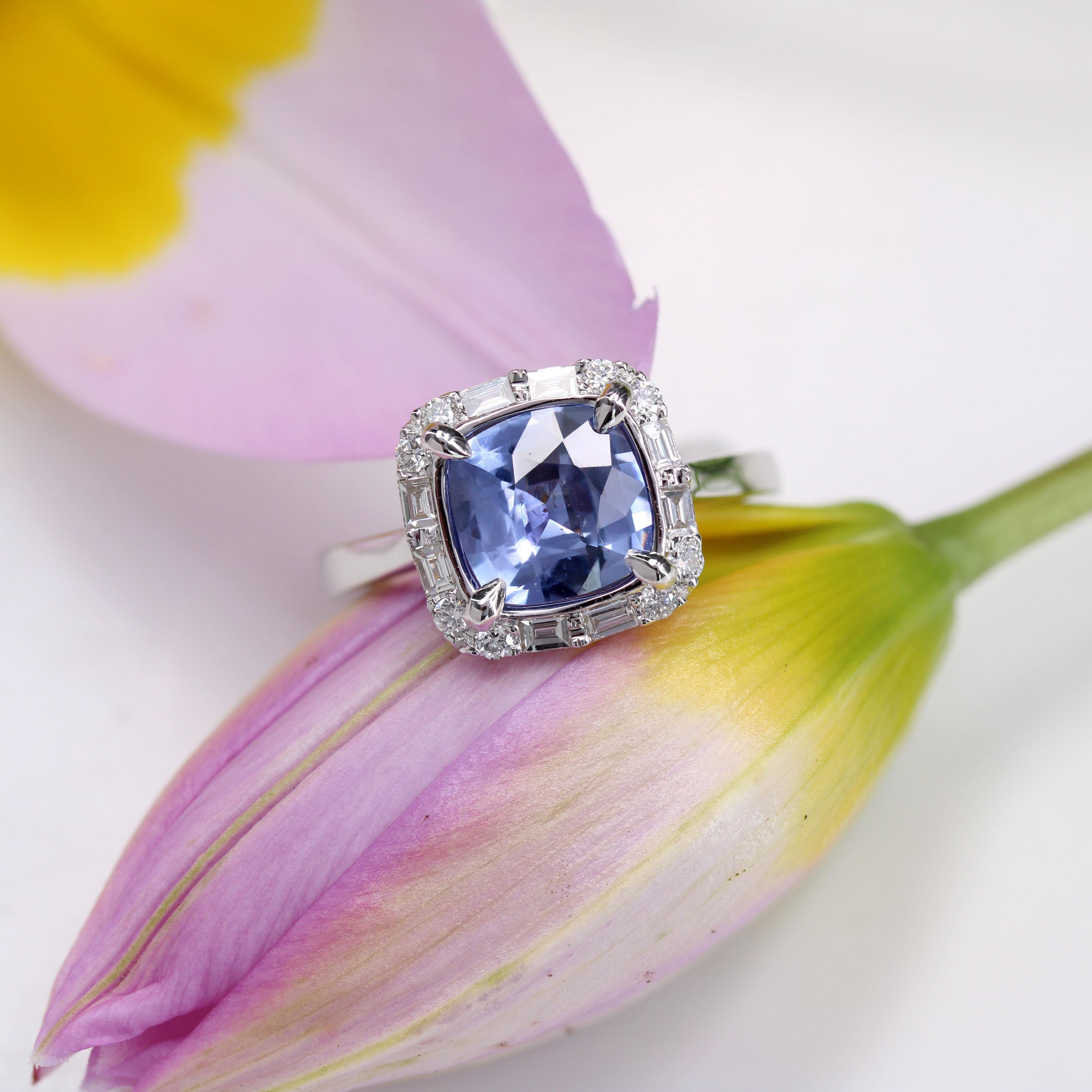 New No Heated Cushion-cut Ceylon Sapphire Diamonds 18 K White Gold Cluster Ring For Sale 9