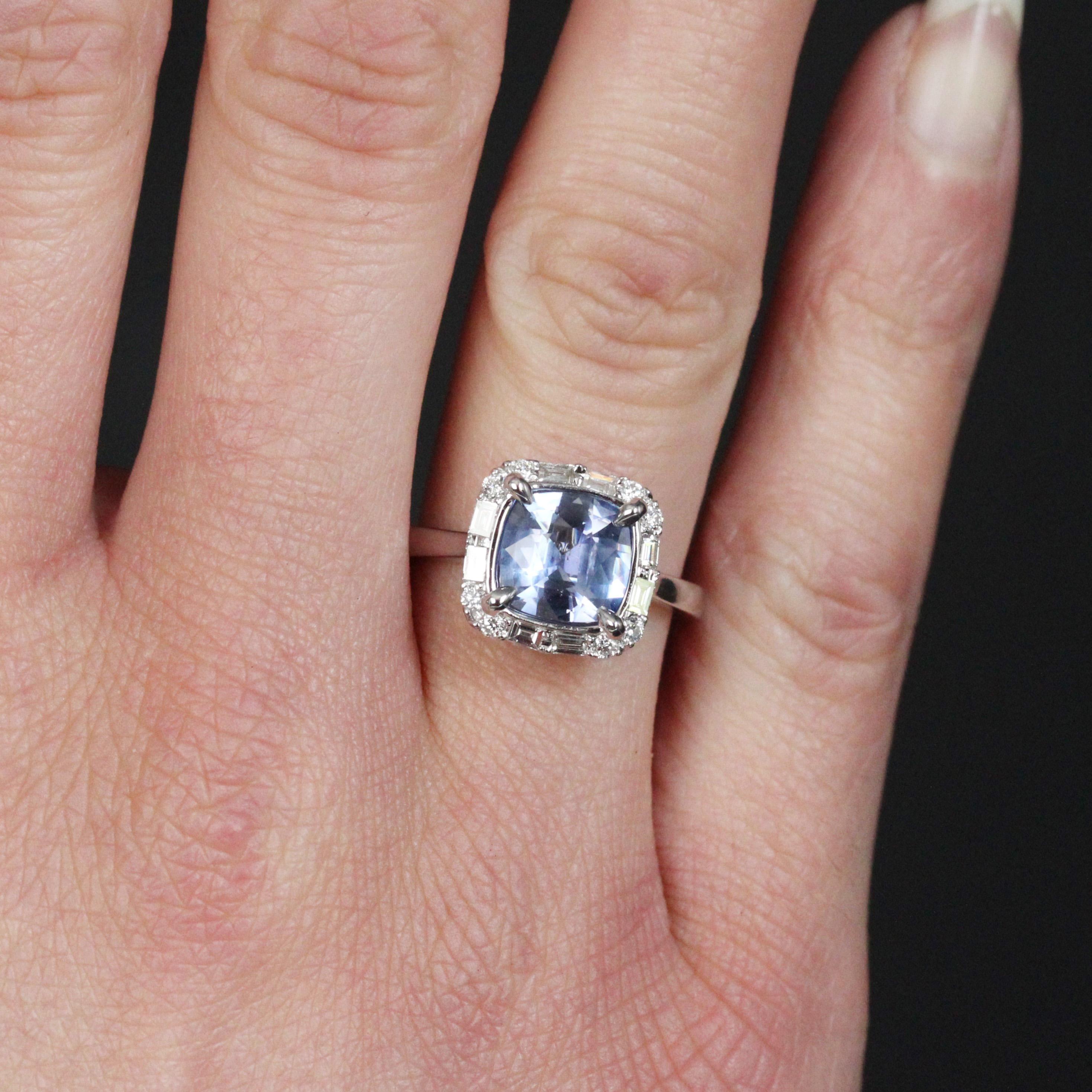 Women's New No Heated Cushion-cut Ceylon Sapphire Diamonds 18 K White Gold Cluster Ring For Sale