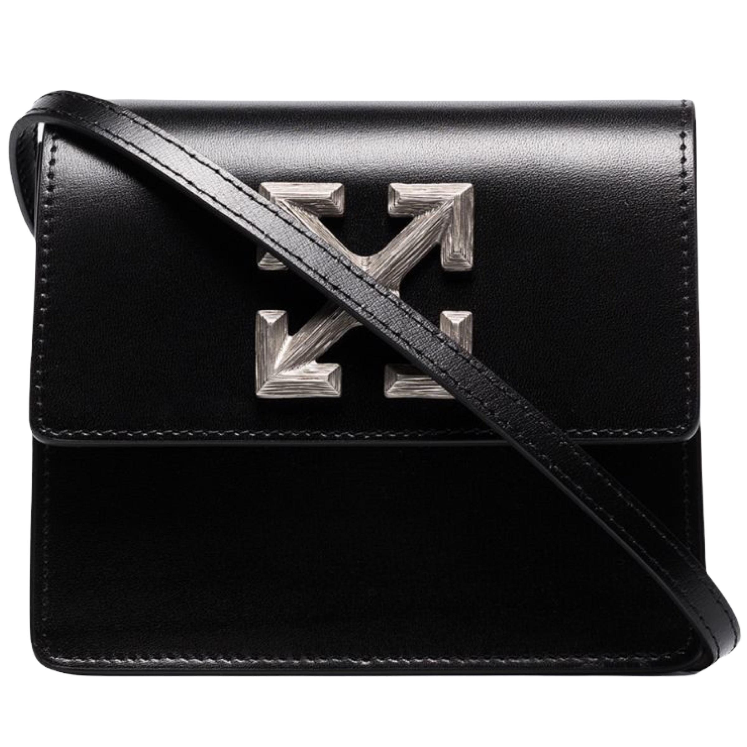 New Off-White Virgil Abloh Black 0.7 Jitney Arrow Logo Leather Crossbody Waist Bag

Authenticity Guaranteed

DETAILS
Brand: Off-White Virgil Abloh
Gender: Unisex
Category: Crossbody bag
Condition: Brand new
Color: Black
Material: Leather
Arrow