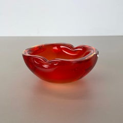 New Old Stock 1.3kg Red Murano Sommerso Glass Shell Bowl by Cenedese Vetri 1960s