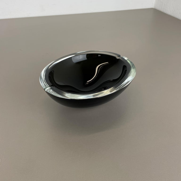 Italian New Old Stock, 1,6kg Murano Glass Shell Bowl Antonio da Ros Cenedese Italy 1960s For Sale