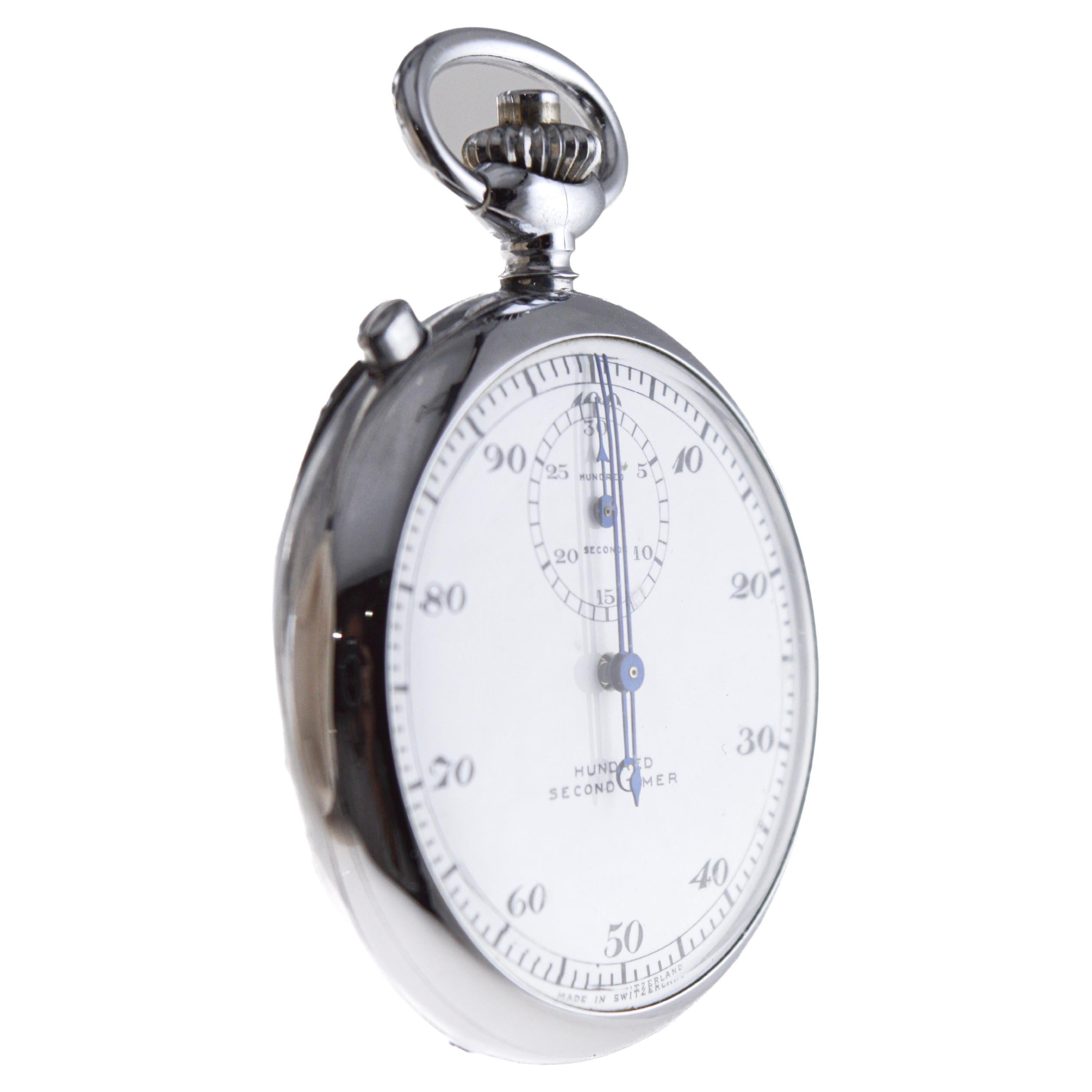 USINE / MAISON : Chrono Timer
STYLE / RÉFÉRENCE : Art Déco / Rond
MÉTAL / MATÉRIAU : Chrome Finish
CIRCA / ANNÉE : années 1940
DIMENSIONS / TAILLE : Diamètre 50mm
MOUVEMENT / CALIBRE : Remontage manuel 
CADRAN / AIGUILLES : Émail original cuit au