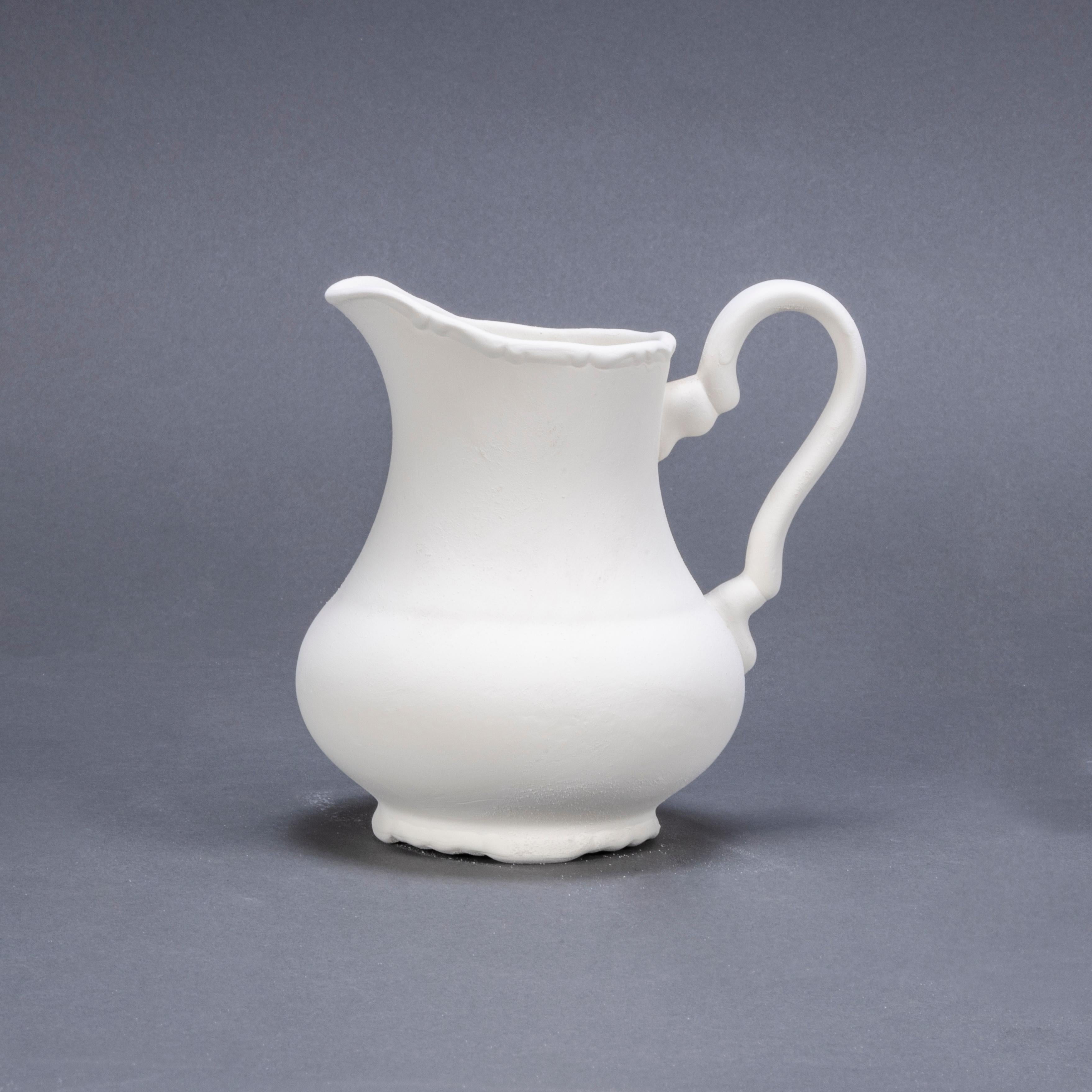 Nouveau stock tchèque en céramique brute - Petite cruche blanche Bon état - En vente à Hook, Hampshire
