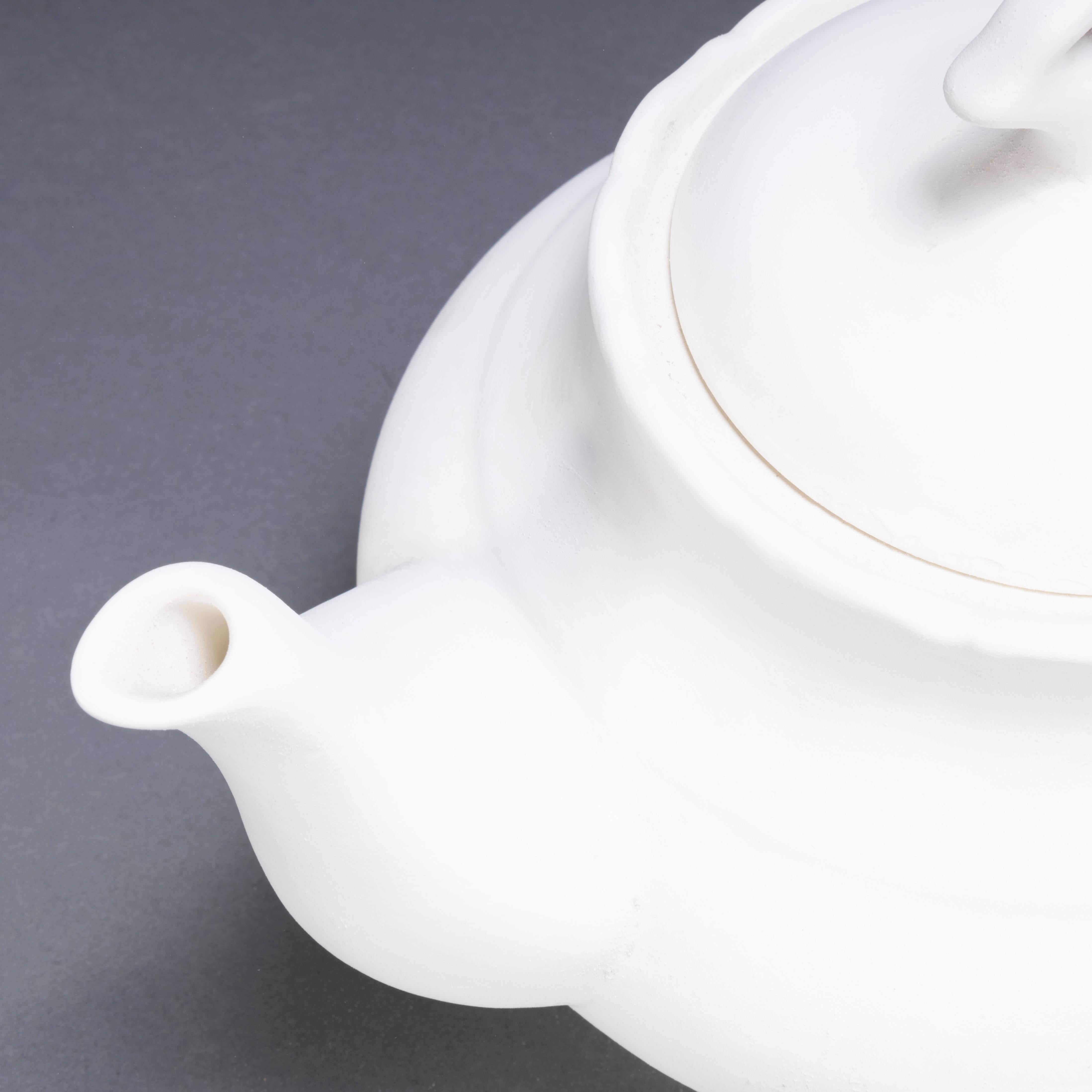 New Old Stock Czech Raw Ceramic - Teapot In Good Condition For Sale In Hook, Hampshire