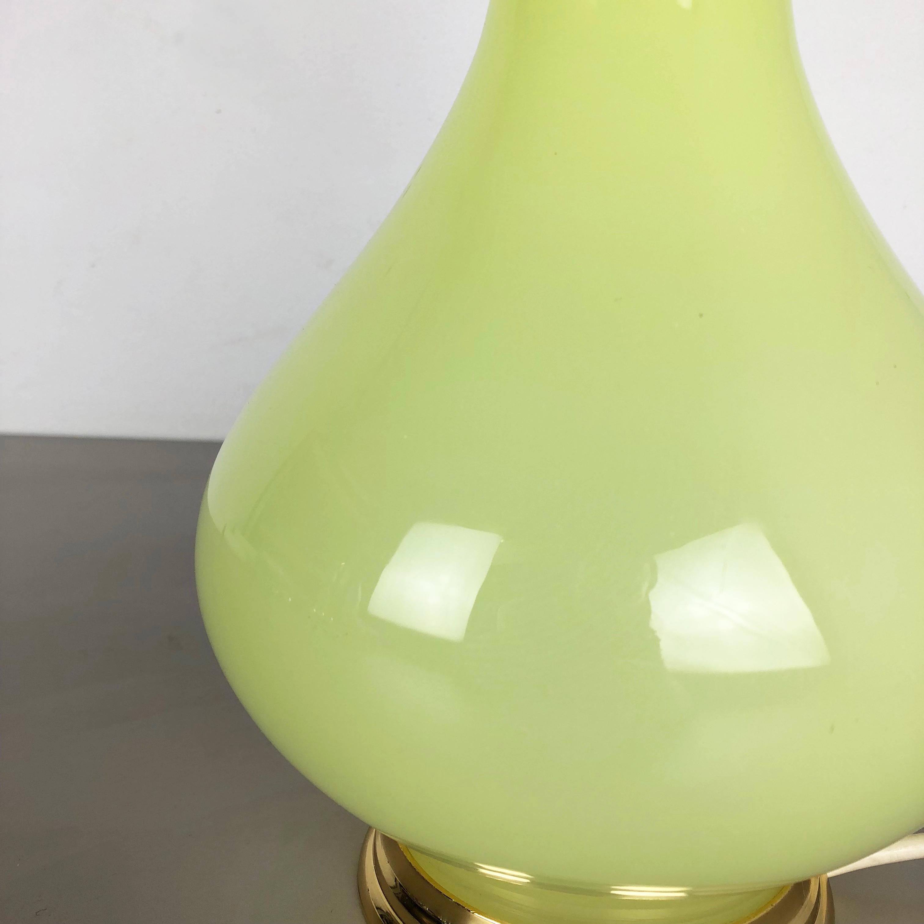 New Old Stock, Large Opaline Murano Glass Table Light Cenedese Vetri Italy 1960s For Sale 3