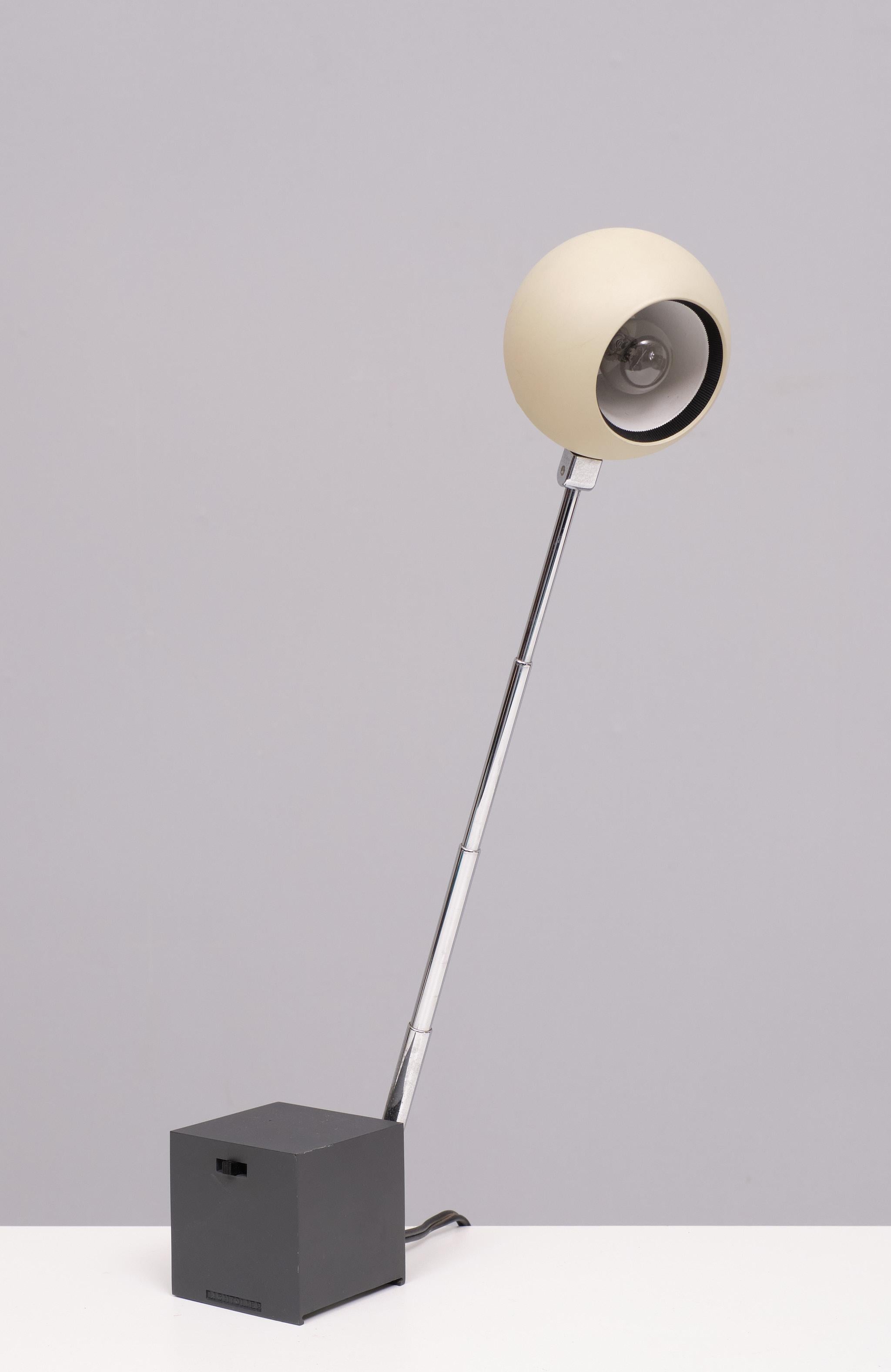 Plastic New old stock  Lightolier Lytegem off White Task Lamp  USA  1990s