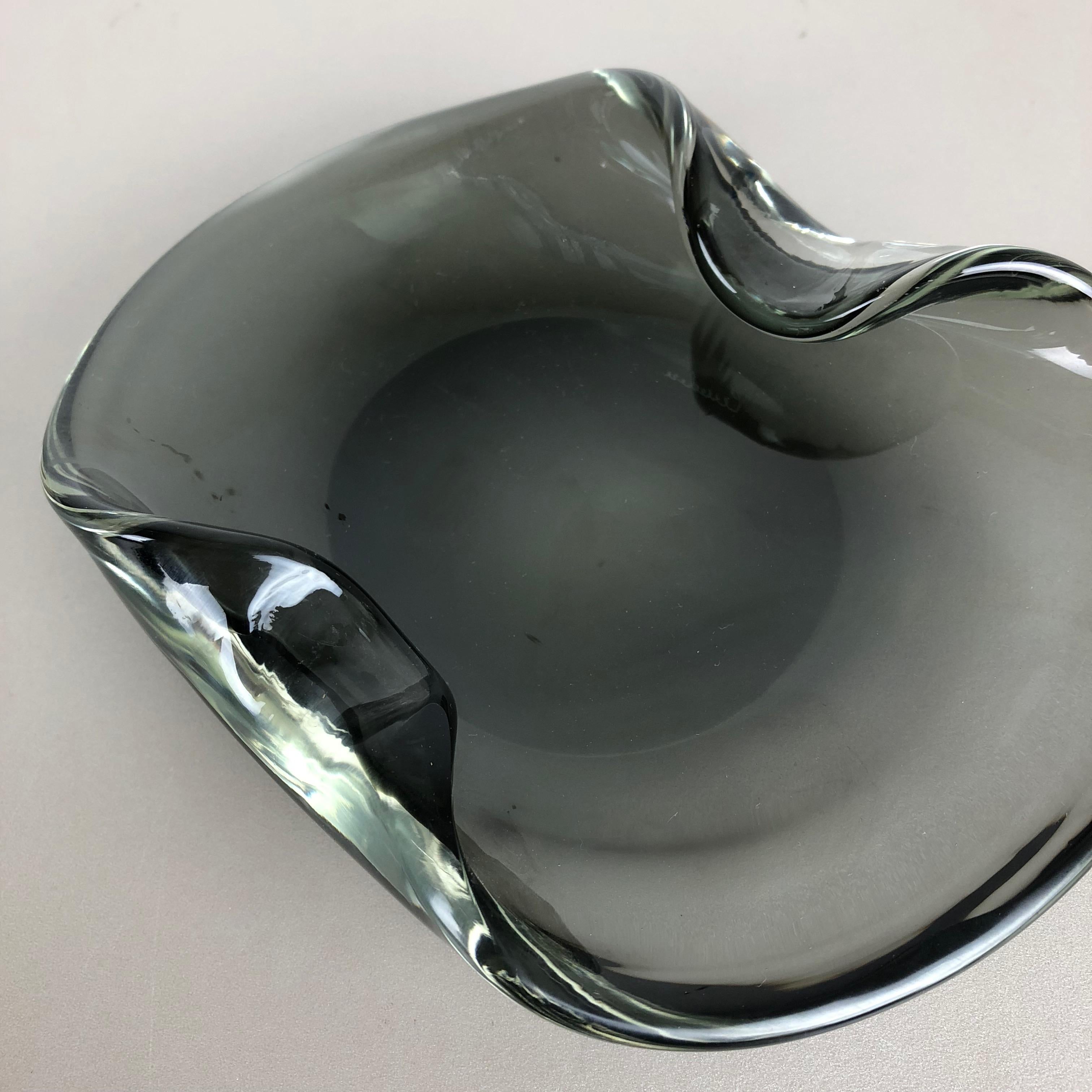 New Old Stock, Murano Glass Shell Bowl Antonio da Ros, Cenedese Italy 1960s No1 For Sale 4