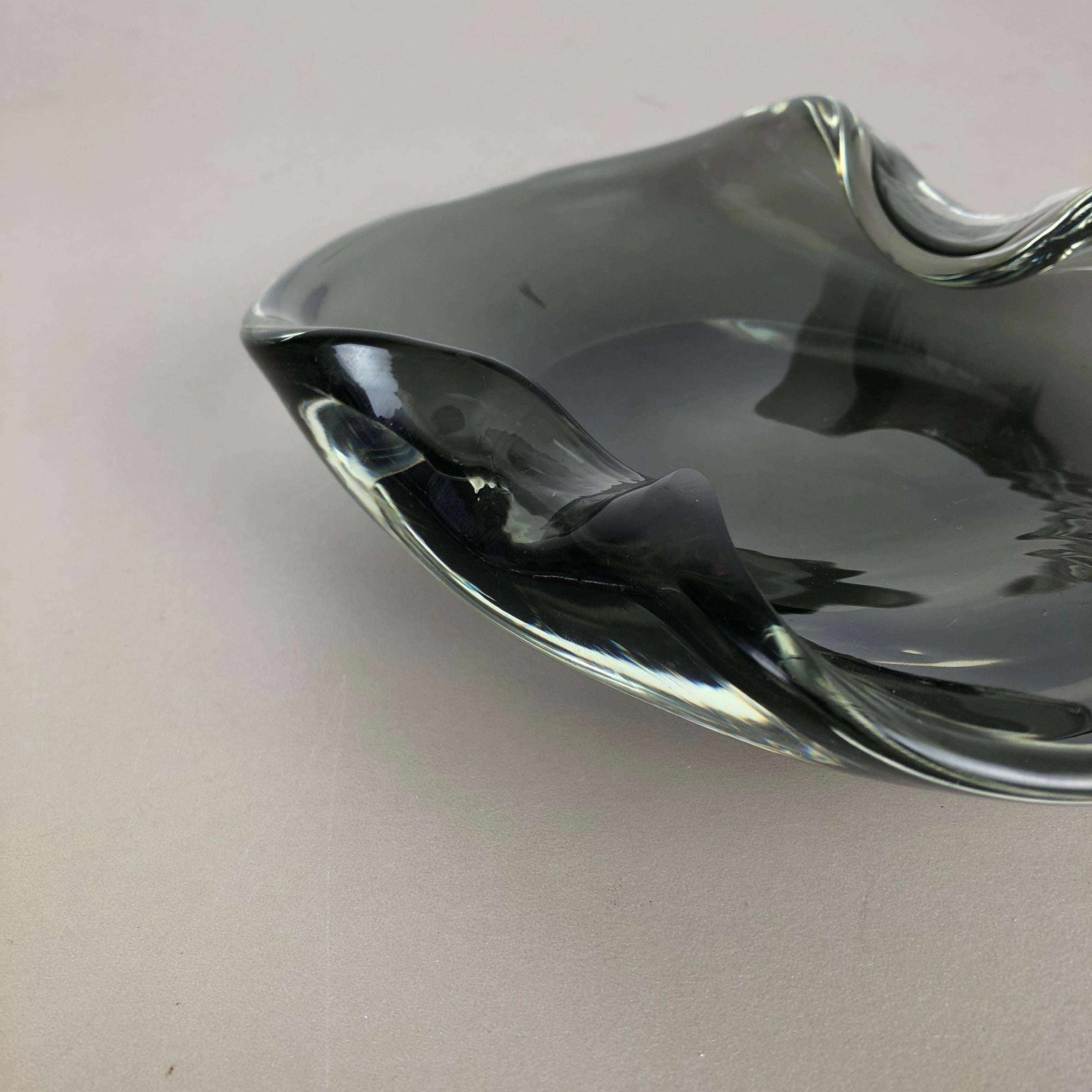 New Old Stock, Murano Glass Shell Bowl Antonio da Ros, Cenedese Italy 1960s No1 In Excellent Condition For Sale In Kirchlengern, DE