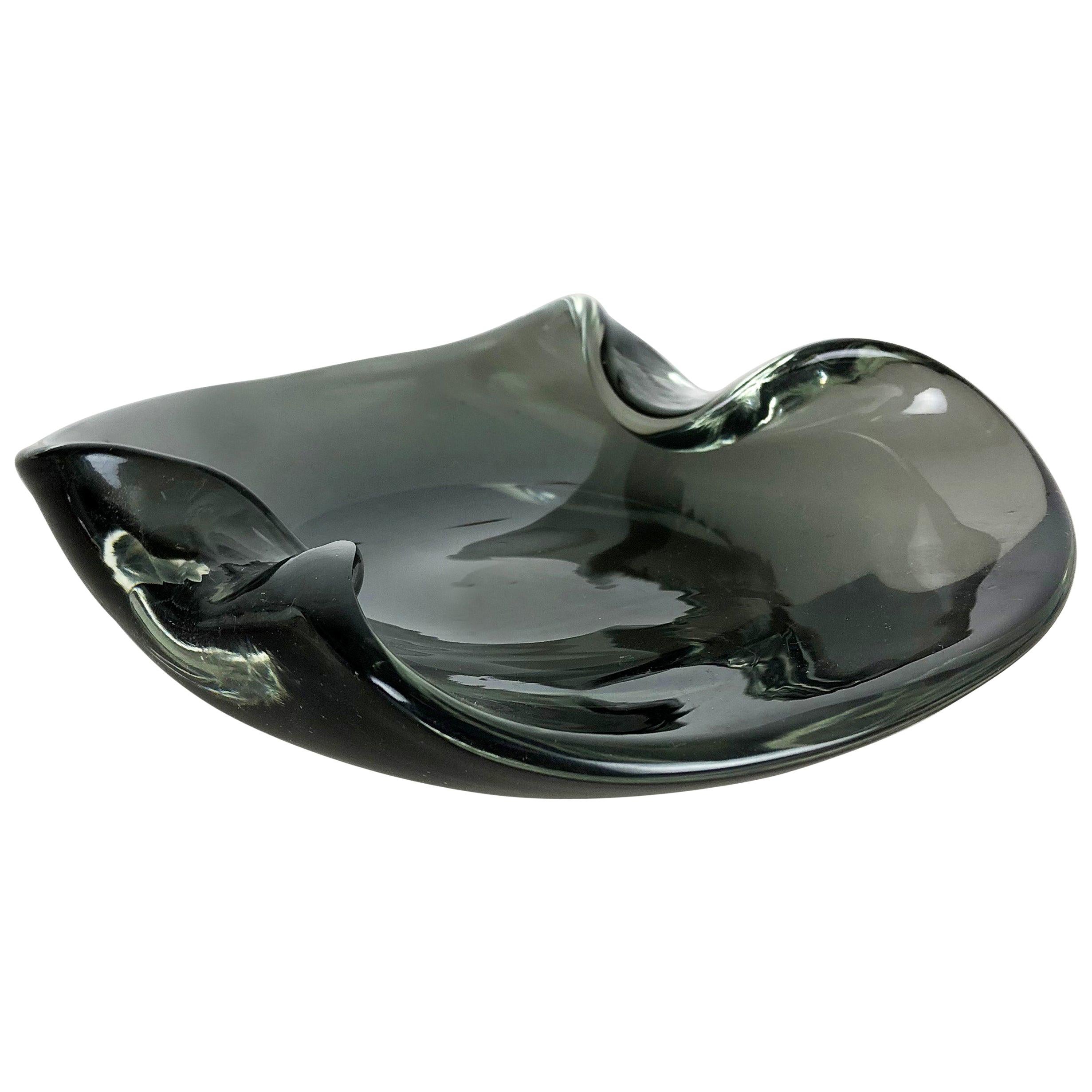 New Old Stock, Murano Glass Shell Bowl Antonio da Ros, Cenedese Italy 1960s No1 For Sale