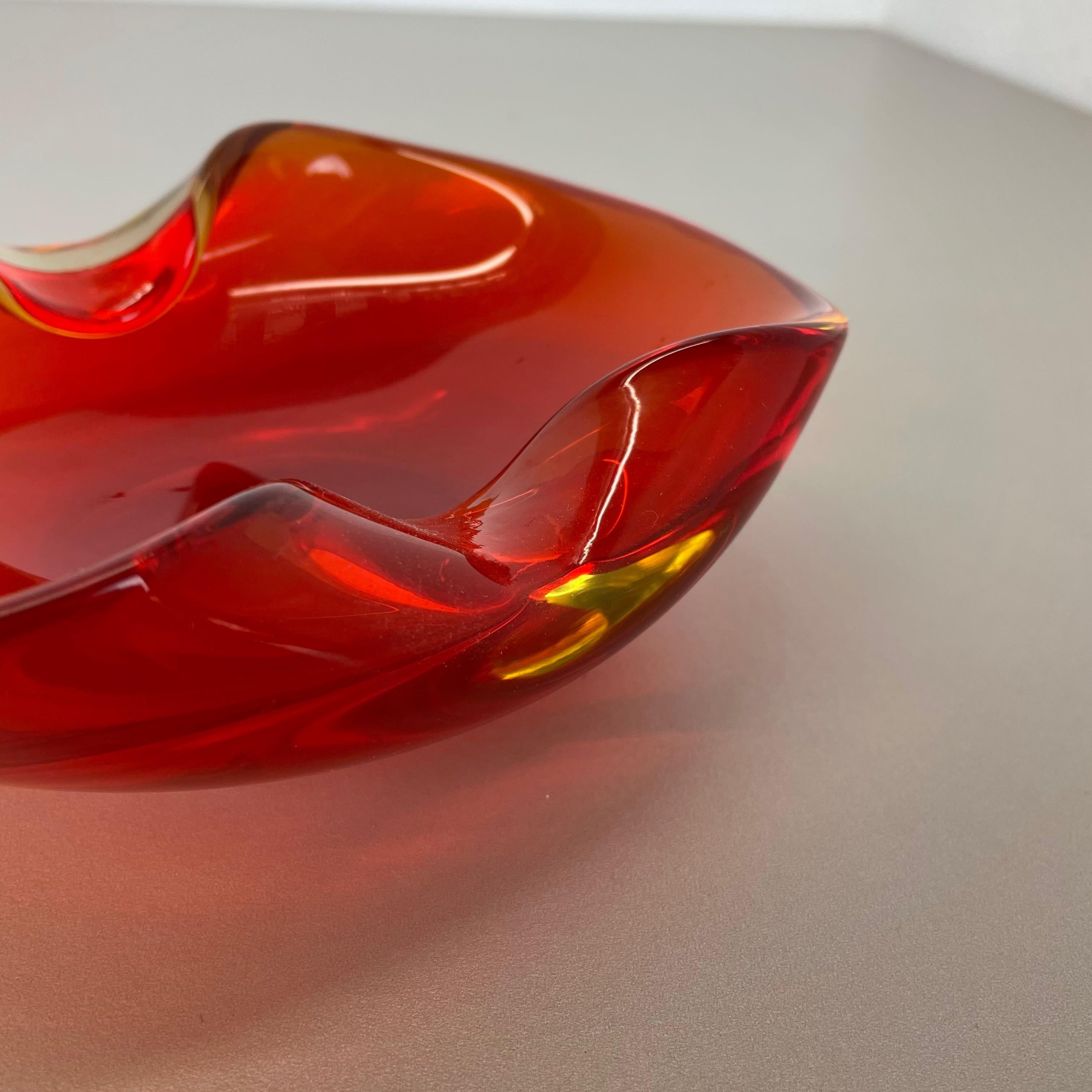 New Old Stock, Murano Red Glass Shell Bowl Antonio da Ros, Cenedese Italy, 1960s 4