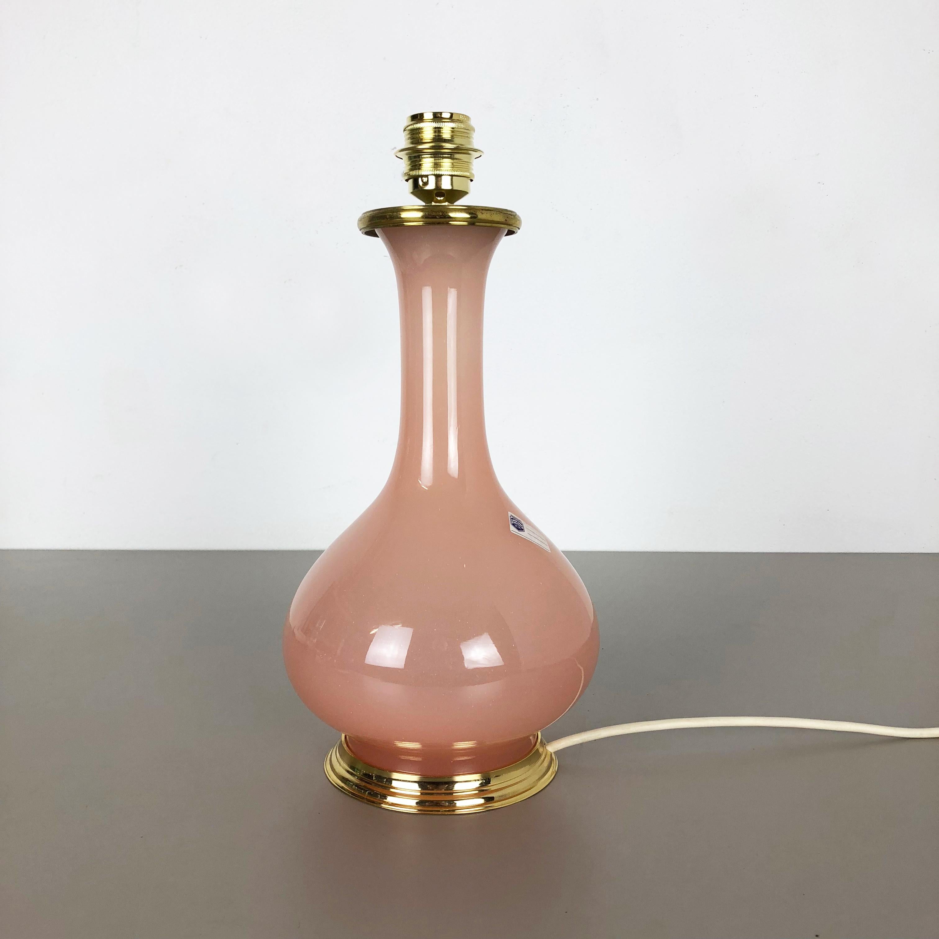 Mid-Century moderno Nuovo stock vecchio di lampada da tavolo in vetro opalino di Murano di Cenedese Vetri, Italia, 1960 in vendita
