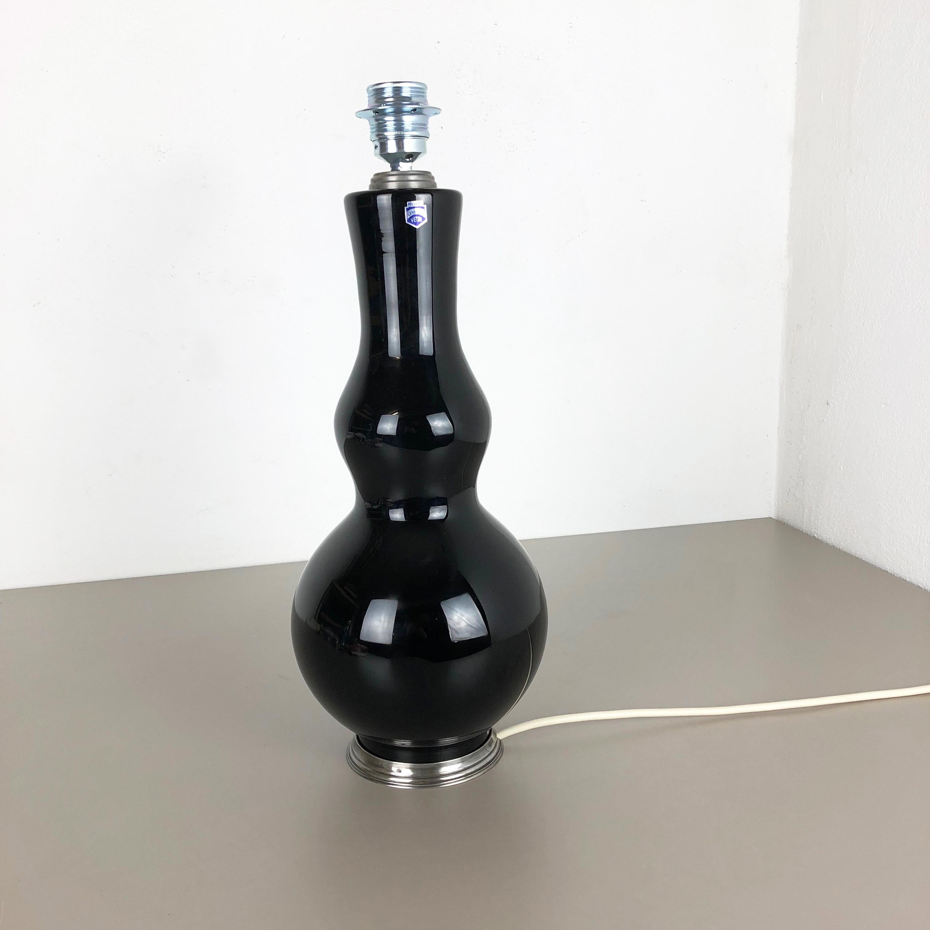 Mid-Century moderno Nuovo stock, Lampada da tavolo in vetro di Murano opalino di Cenedese Vetri, Italia, 1960 in vendita