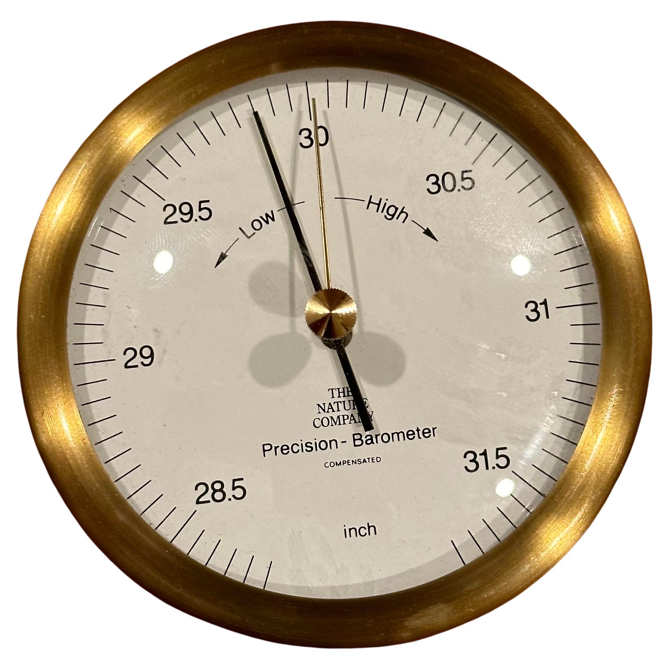 How does a wall barometer work?