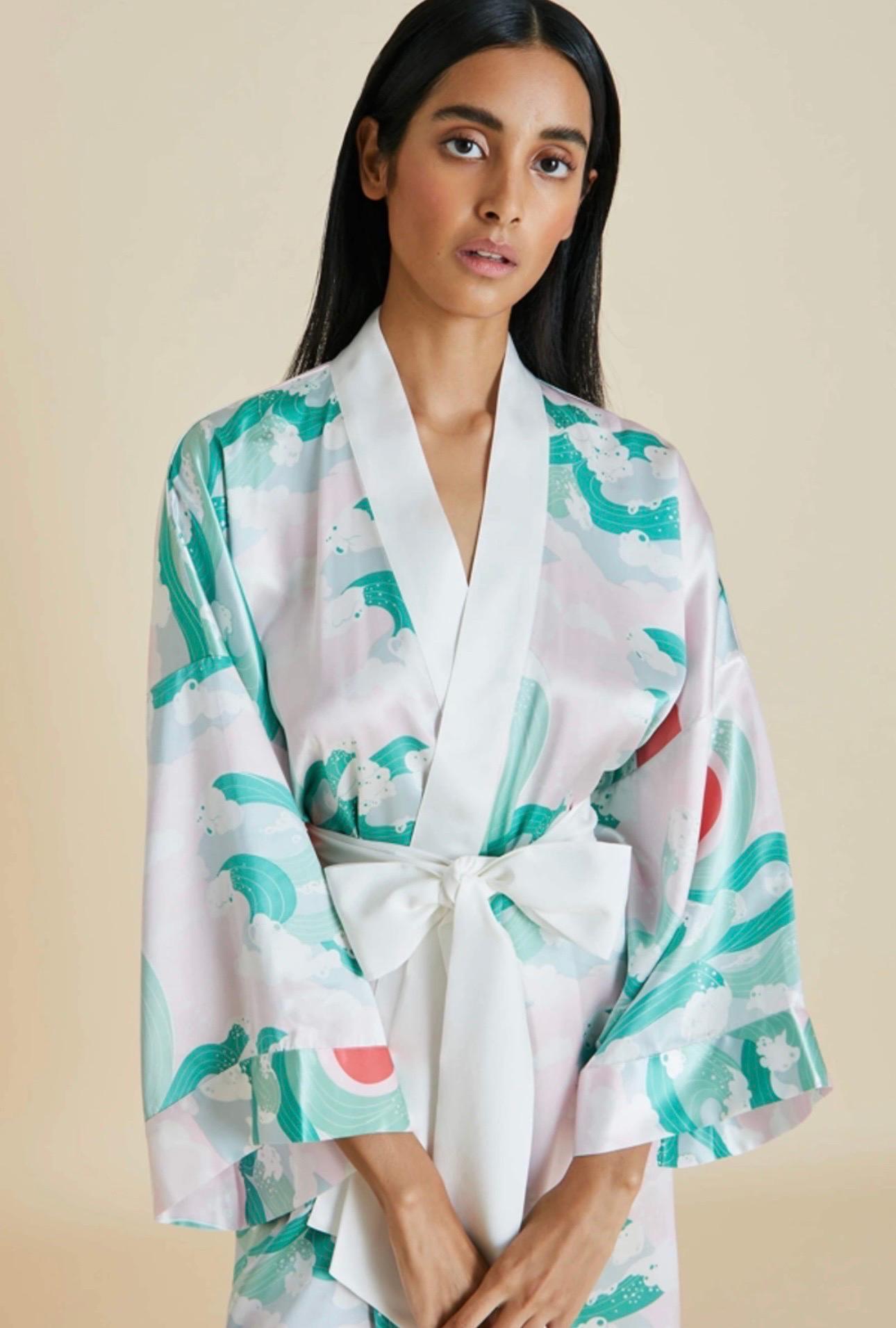 Olivia von Halle Blush Robe de soirée en soie imprimée japonaise Robe kimono OS Excellent état - En vente à Switzerland, CH