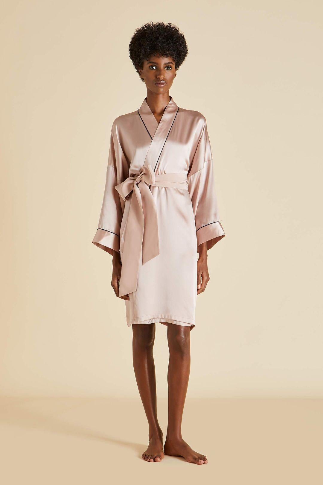 NEW Olivia von Halle Blush Silk Dressing Gown Japanese Kimono Robe OS For Sale 2