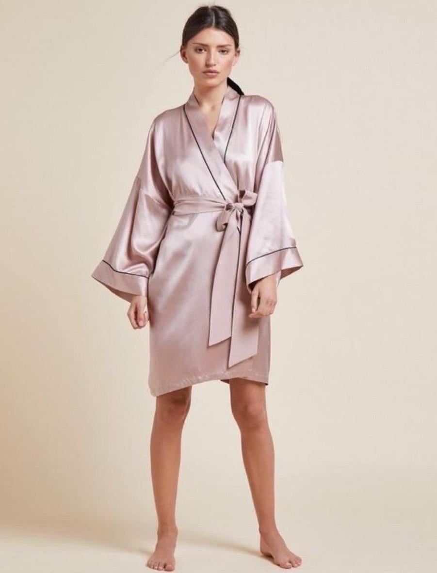 NEW Olivia von Halle Blush Silk Dressing Gown Japanese Kimono Robe OS For Sale 3
