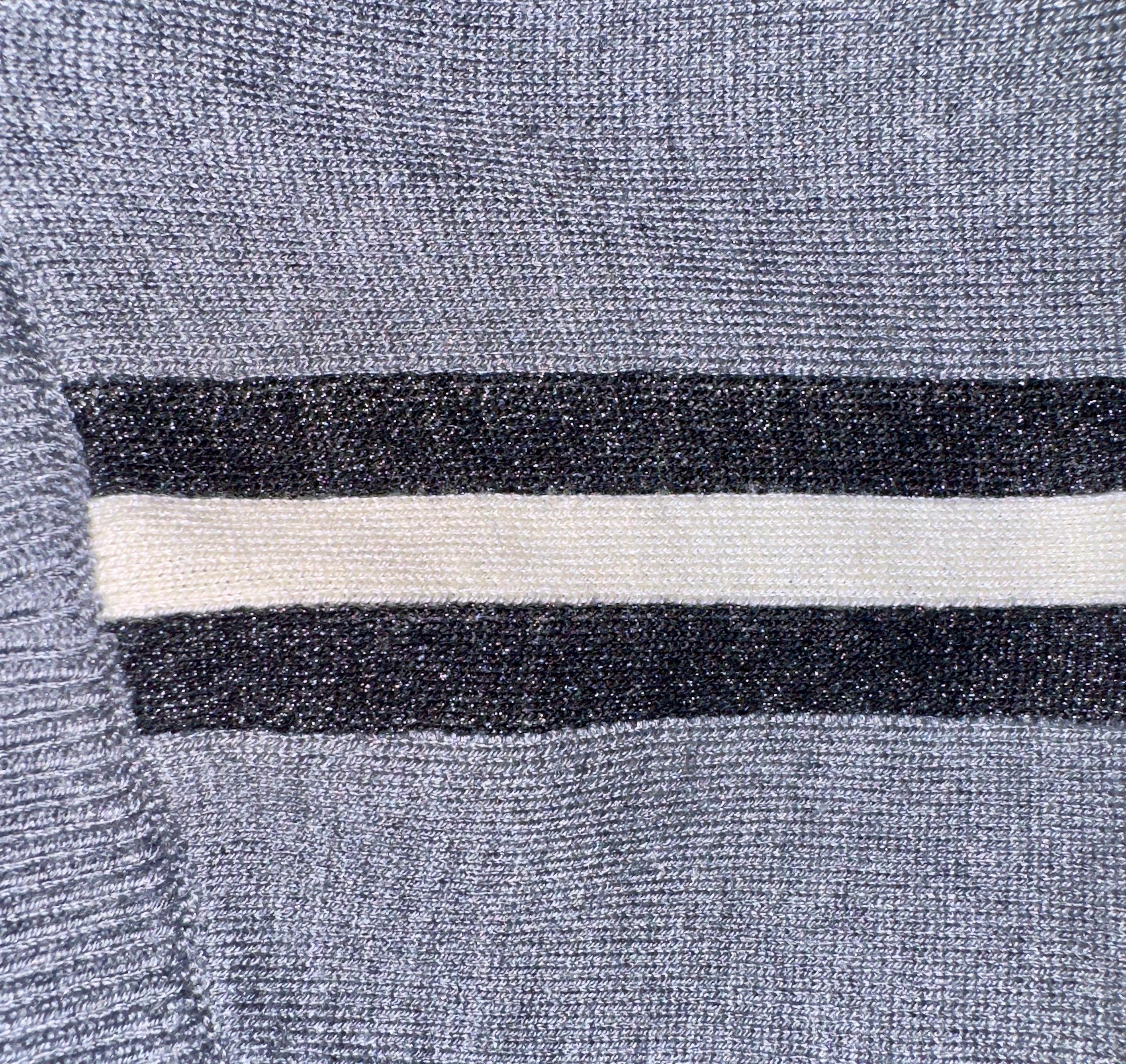 NEW Olivia Von Halle Pull en cachemire et soie grise Pullover S Pour femmes en vente