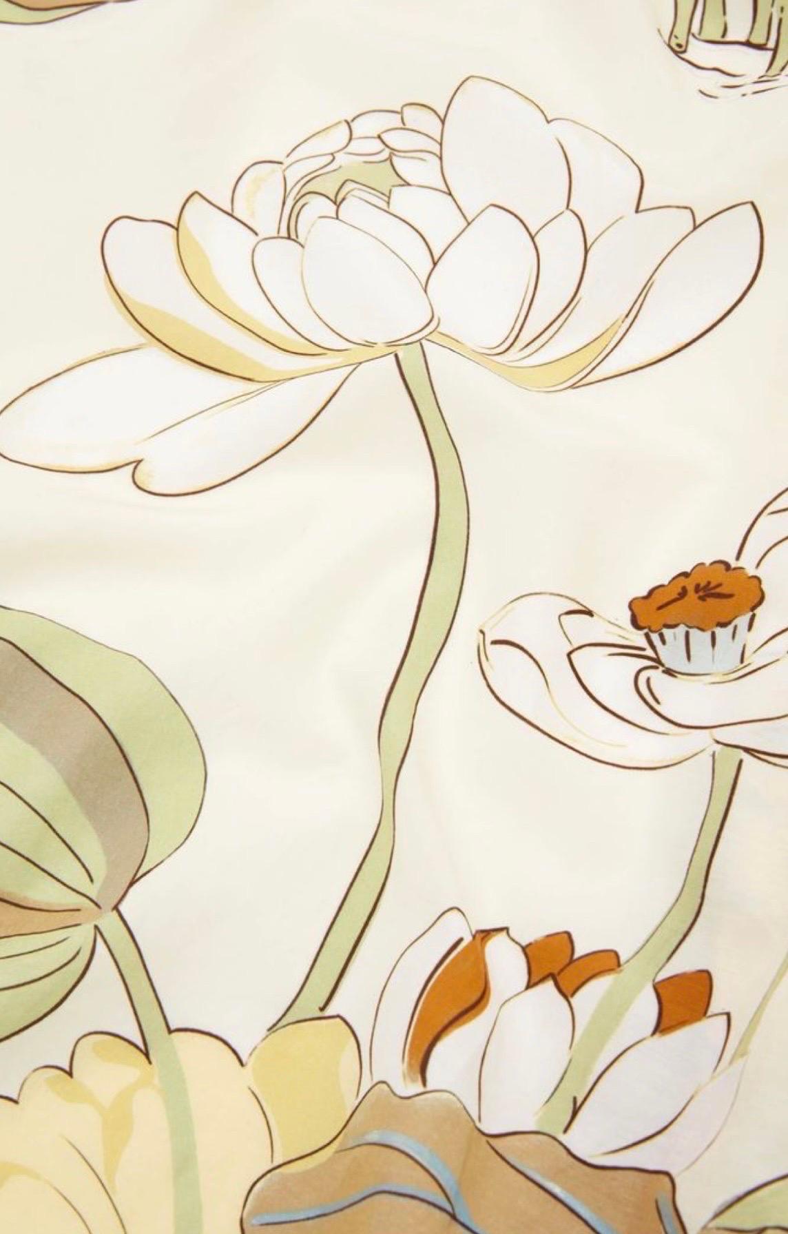 Olivia Von Halle, tailleur de salon en voile de soie imprimé floral, taille M, état neuf en vente 8