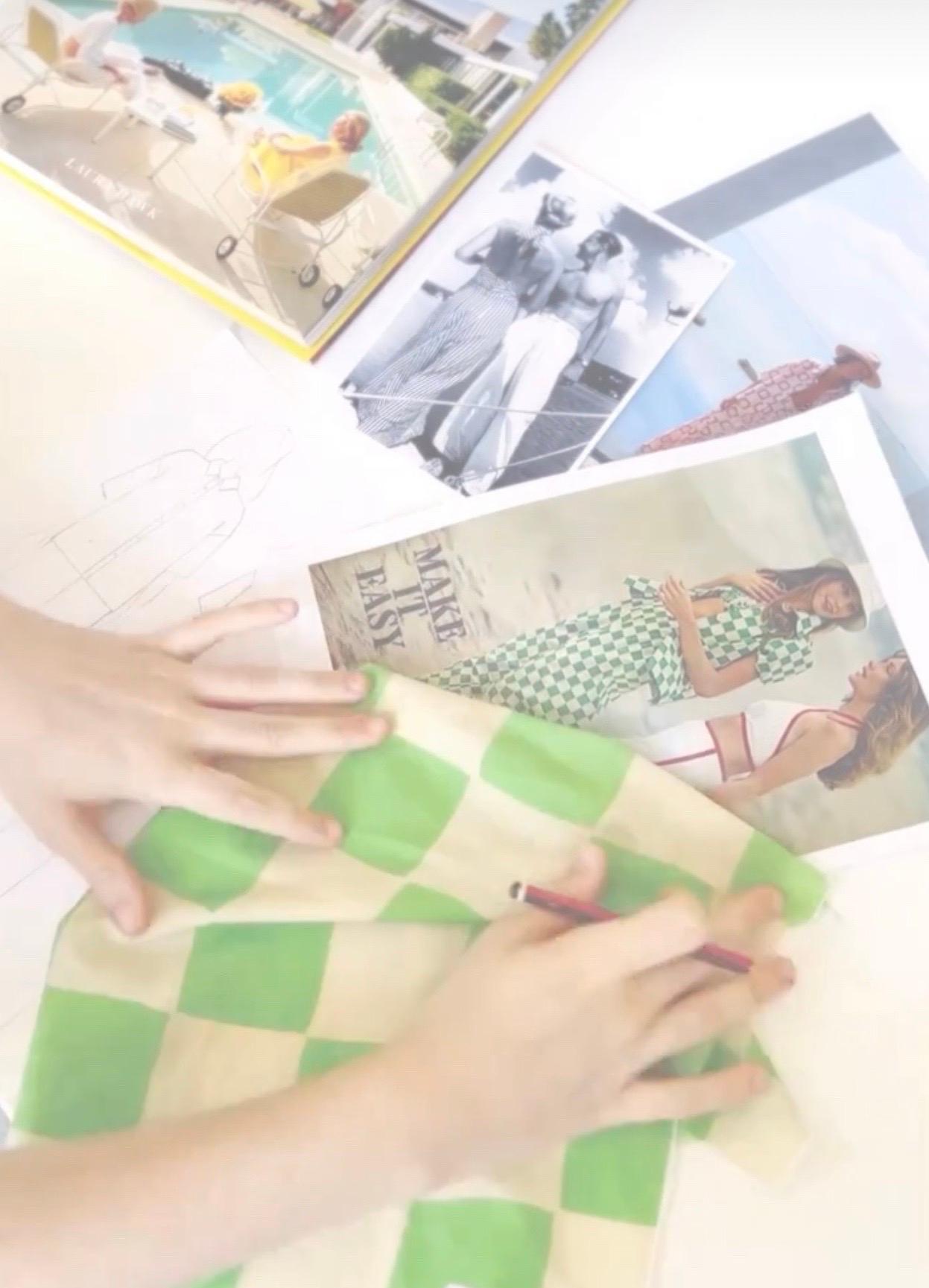 Olivia Von Halle, tailleur de salon en voile de soie imprimé floral, taille M, état neuf en vente 6