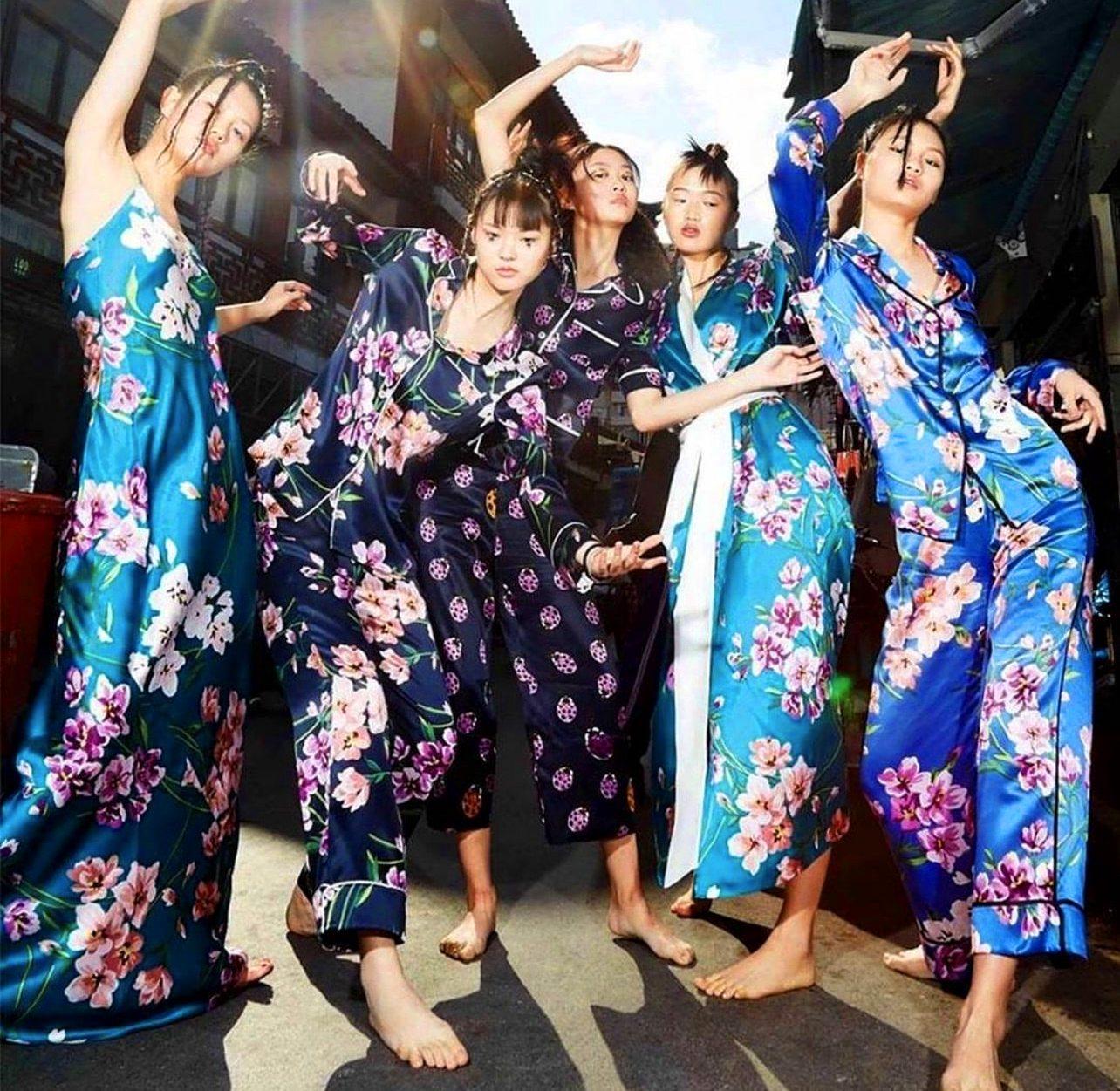 NEW Olivia von Halle Turquoise Floral Print Silk Dressing Gown Kimono Robe OS For Sale 3